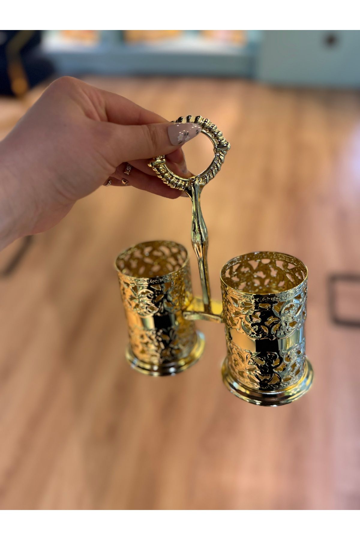 hediye ESTERHOMEDECOR 2’li metal kaşıklık gold queen anne makinede kullanmayınız