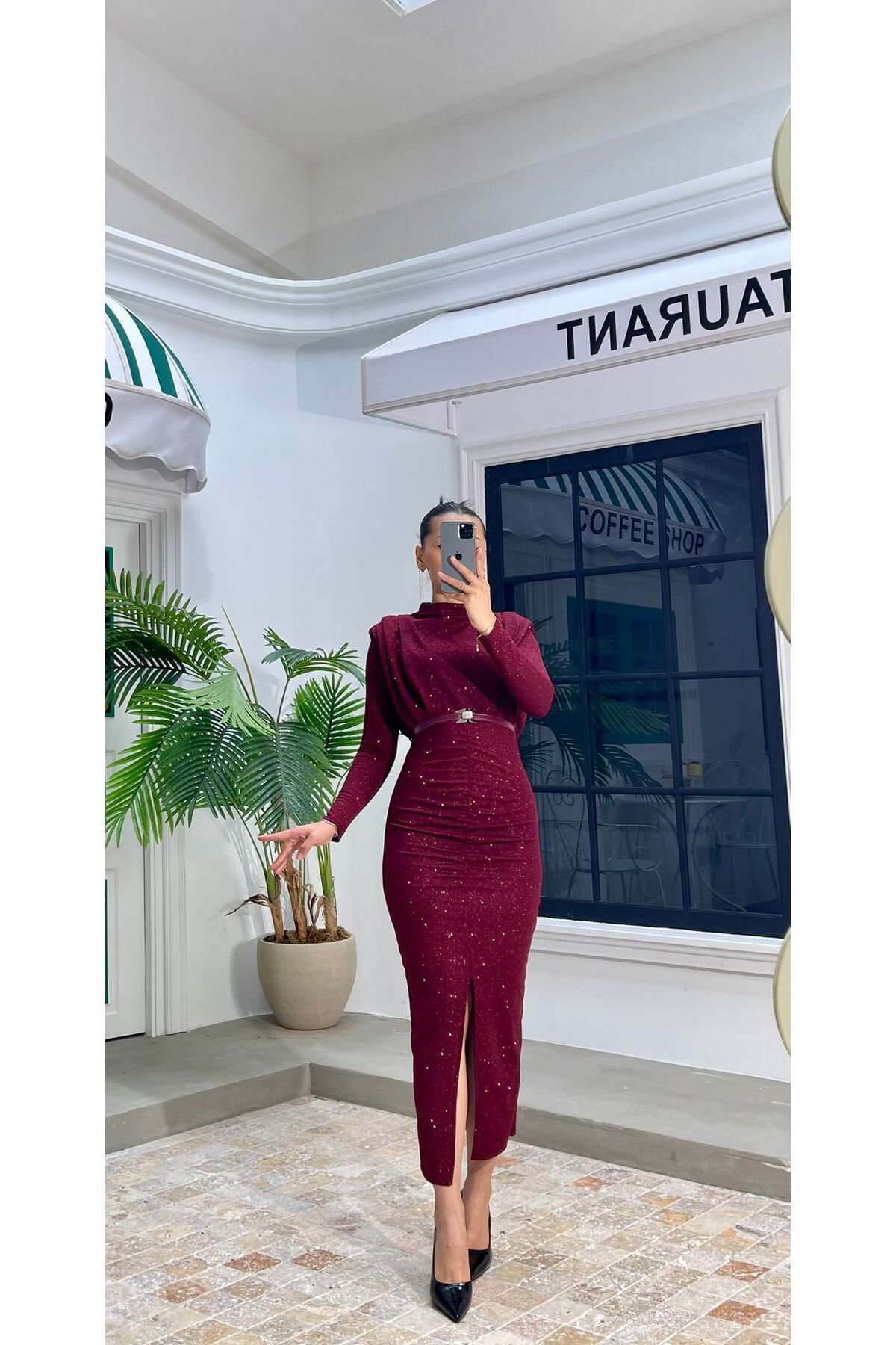 Nida Boutique Uzun Kol Kemerli Yırtmaçlı Sim Kumaş Elbise