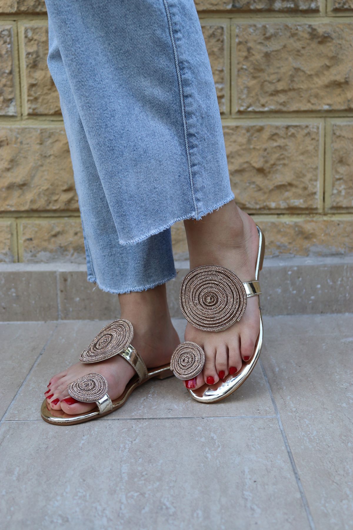 Yula Fashion Shoes Kadın Sarmal ve Nazar Boncuk Detaylı Günlük Kullanım Terlik