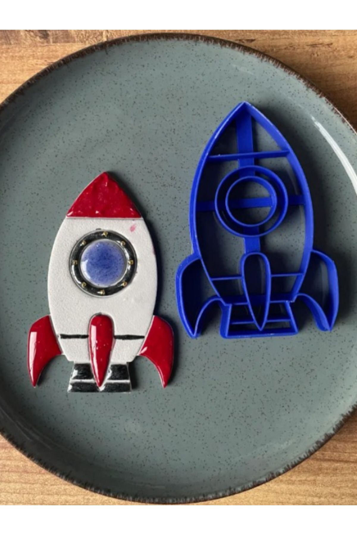 Muhcu Home 6'Lı - Uzay Astronot Temalı Kurabiye Kalıbı Hamur İşi Oyun Hamuru Damga Kesici Set