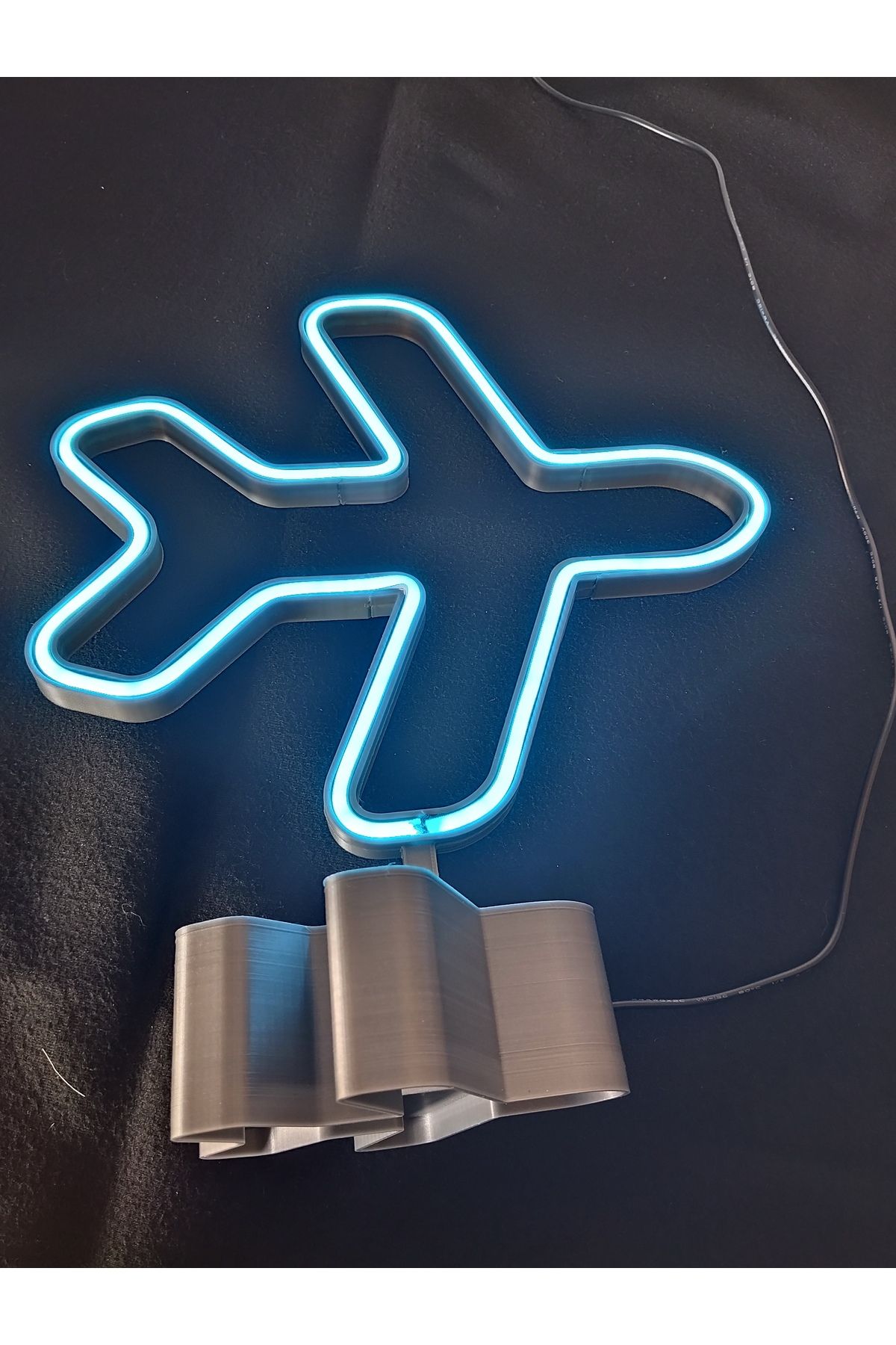 Neon Uçak Şeklinde Neon LED Lamba – 3D Baskı, 12V Adaptörlü, Aç/Kapa Düğmeli
