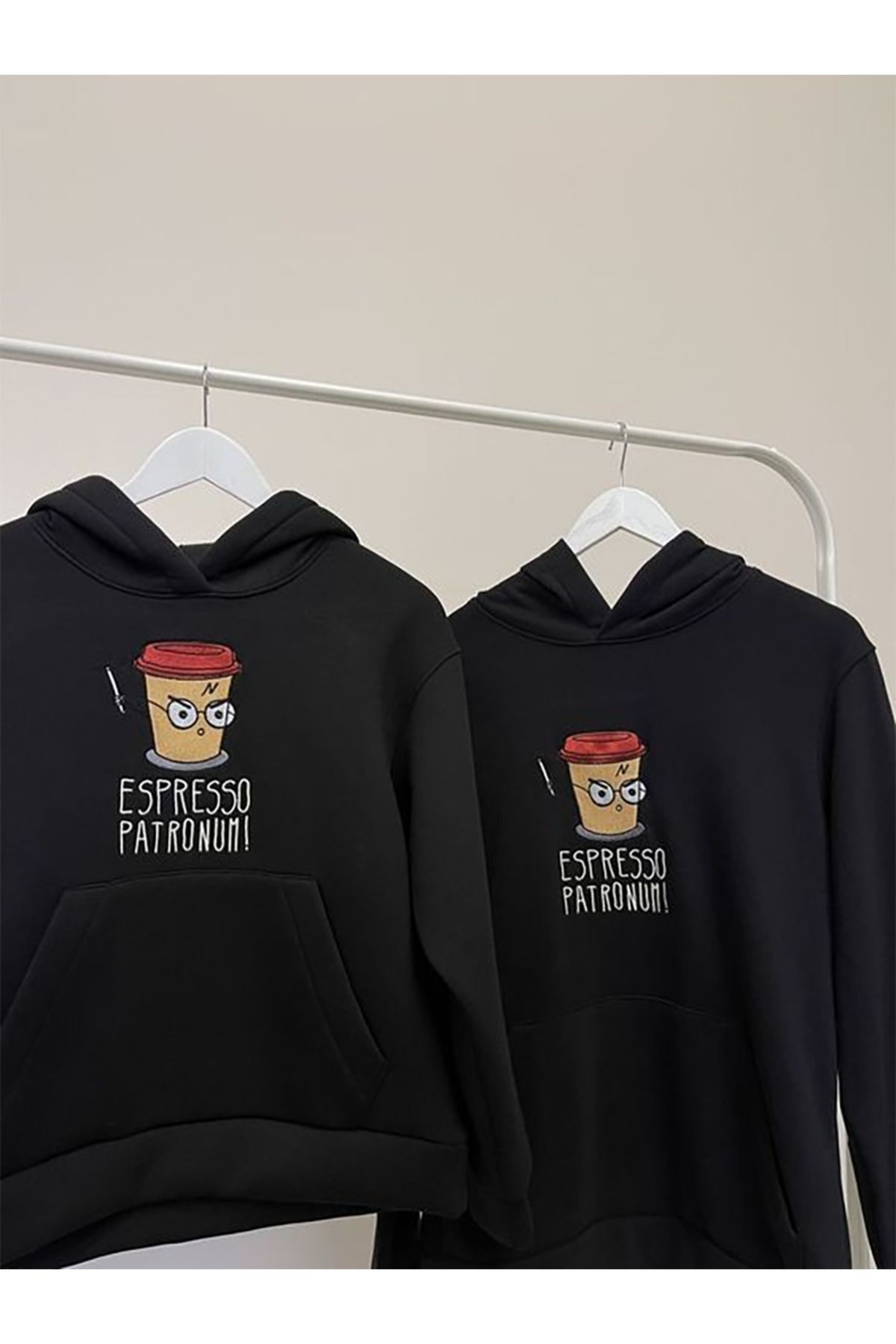 Boi Espresso Patronum Sevgili Çift Kombin Sweatshirt - Siyah Baskılı Oversize Kapüşonlu