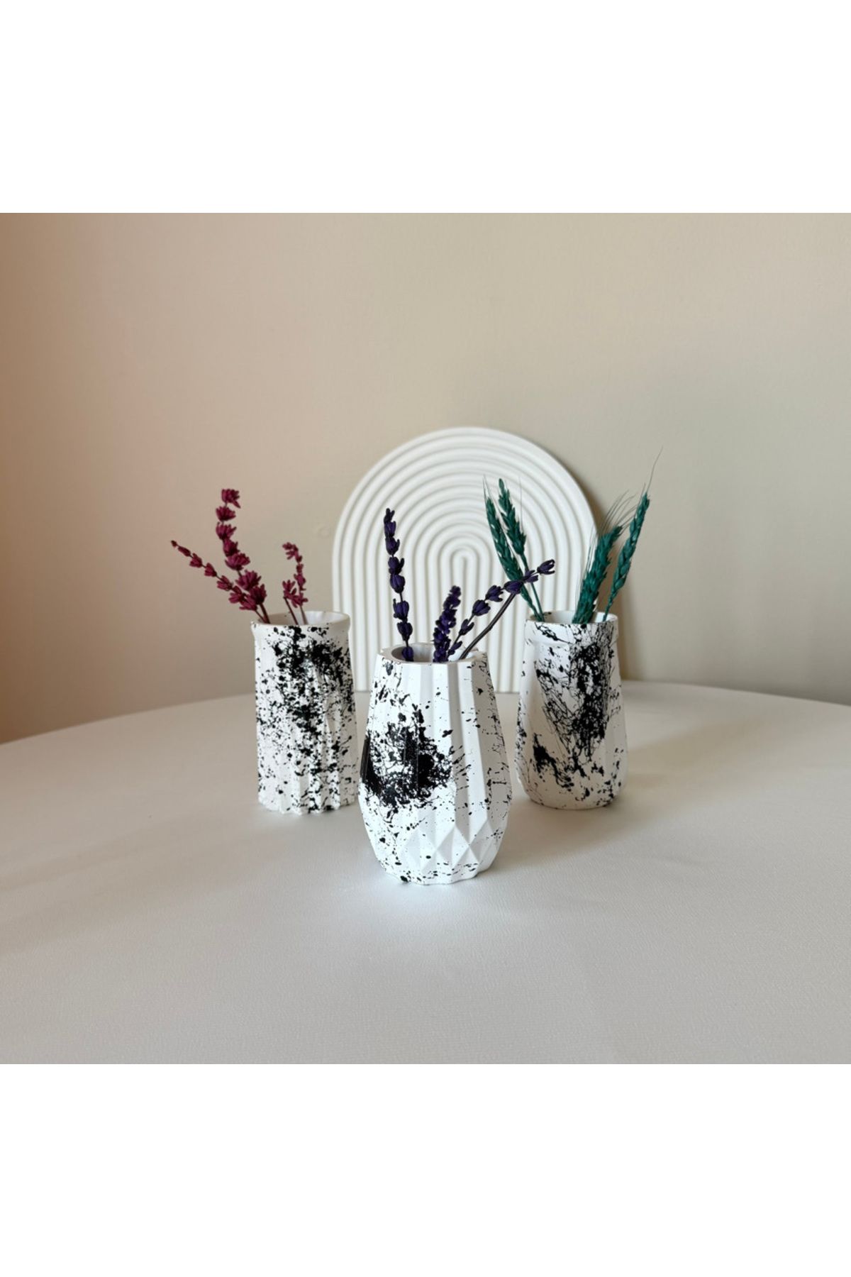 N&E Studio Üçlü Mini Siyah- Beyaz Dekoratif Desenli Vazo Seti