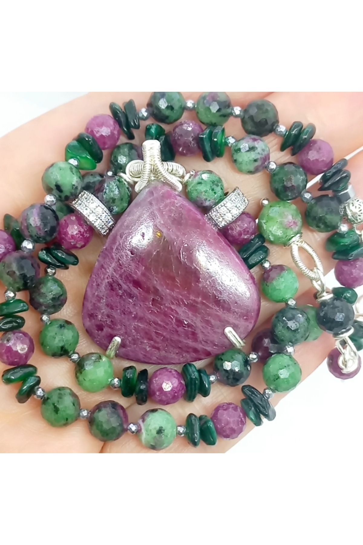 Sibelce 2304 Rubyzoisite kök Yakut el yapımı kolye