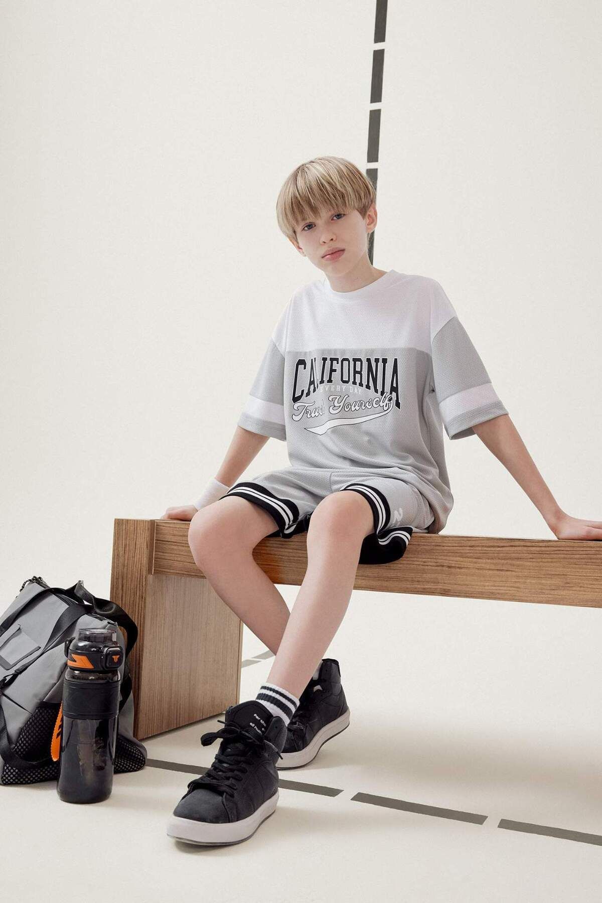 DeFacto-Boy's Regular Fit Number Patterned Shorts 2