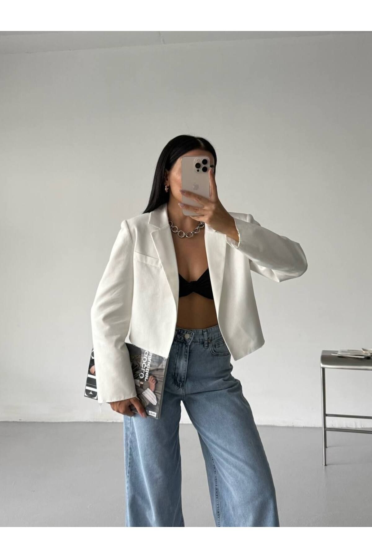 Castivo Fashion Crop Fit Düğmesiz Blazer Ceket