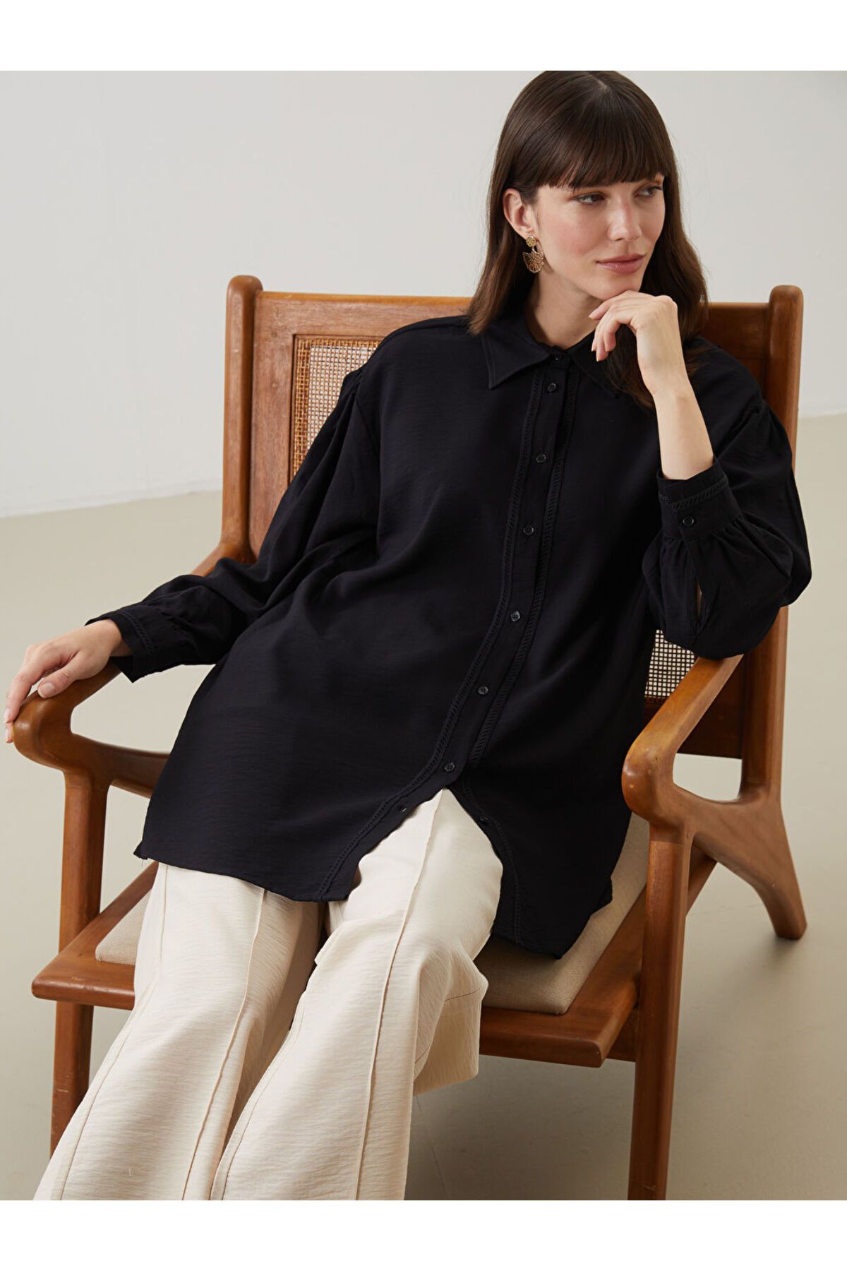 LC Waikiki LCW Modest Siyah Oversize Kadın Gömlek Tunik S5LO41Z8NVY25