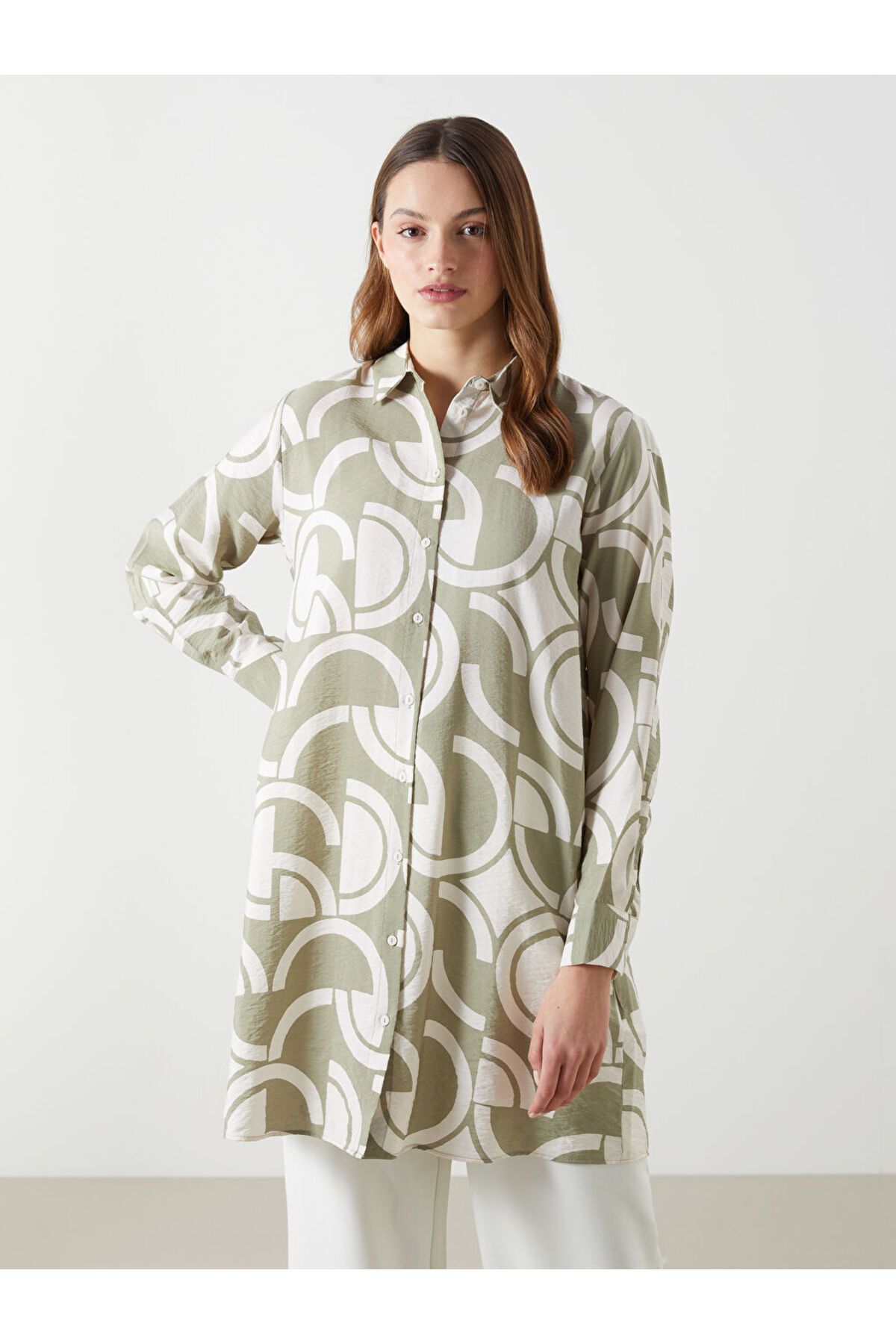 LC Waikiki LCWAIKIKI Classic Yeşil Desenli Kadın Gömlek Tunik S5K444Z8NVY25