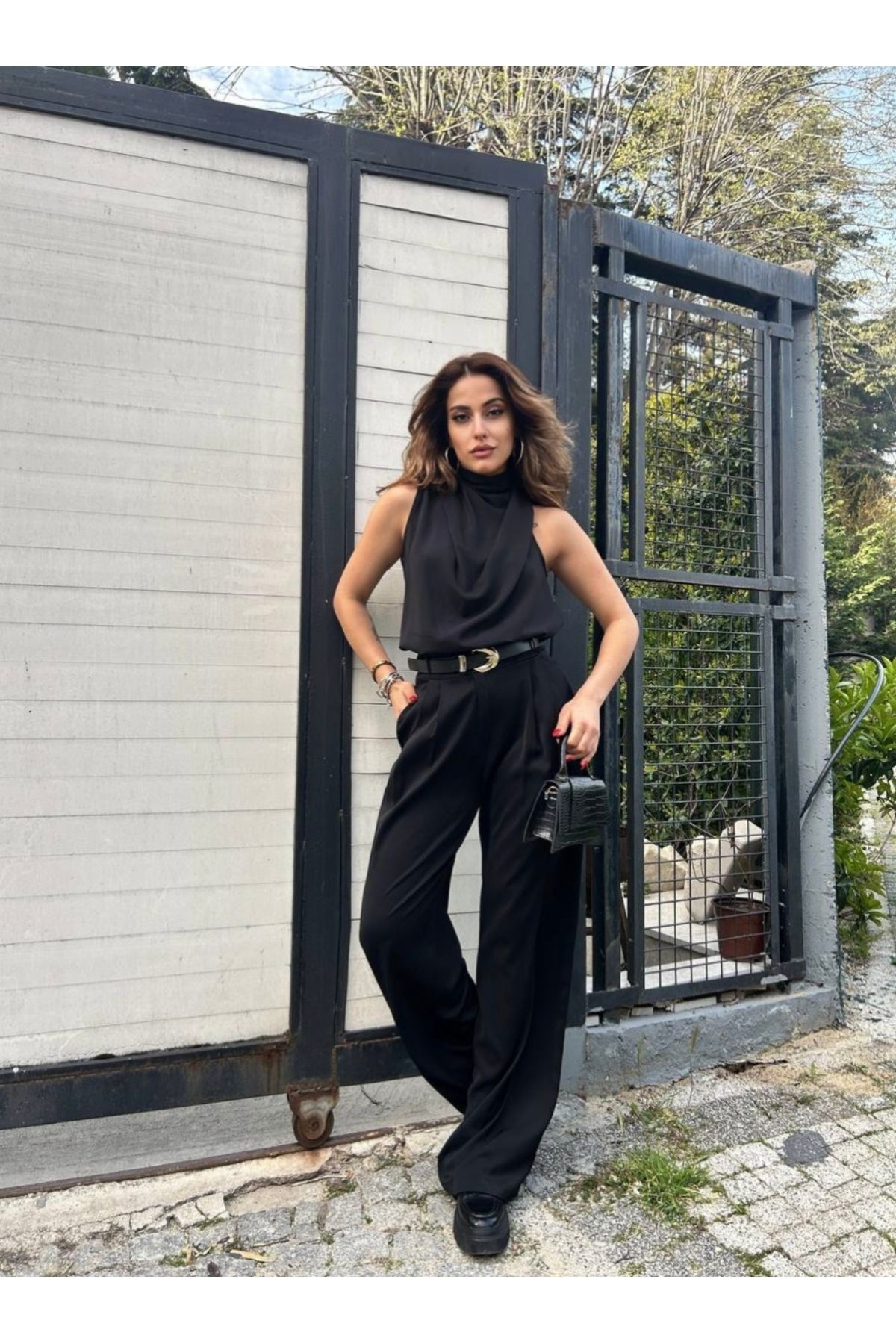 MODA Siyah kolsuz yüksek bel pantolonu takım