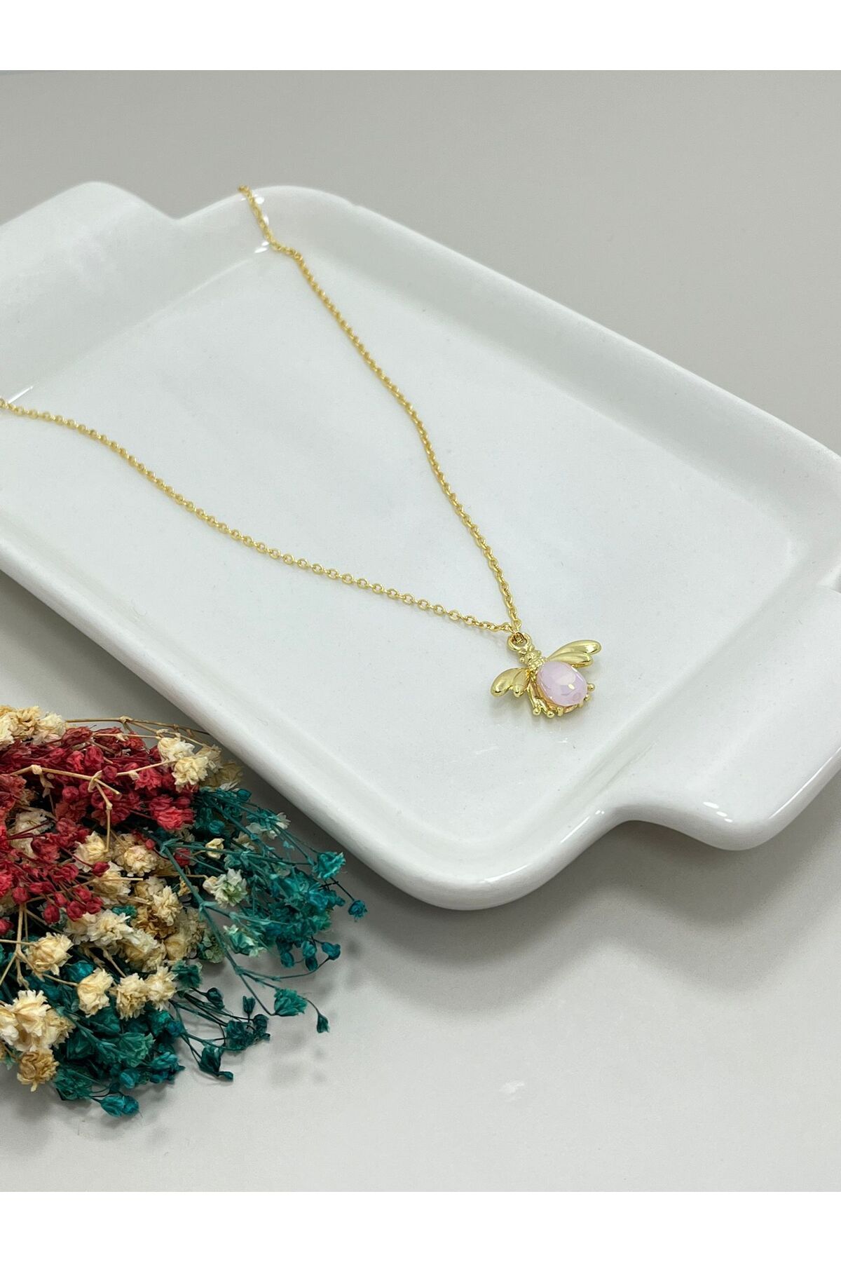 ABLENZED Pembe Opal Taşlı Altın Rengi Arı Figürlü Kadın Kolye