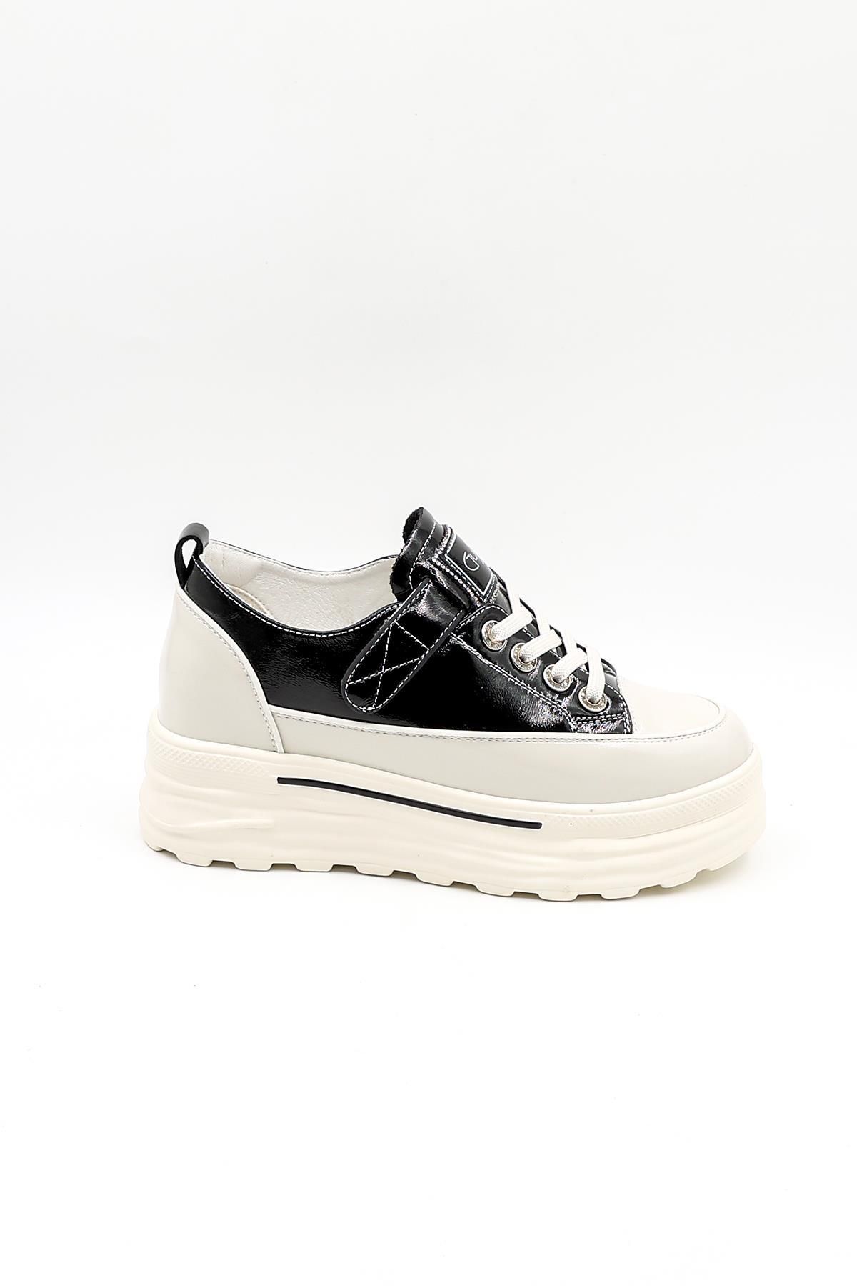 Guja İthal Dolgu Taban Sneakers Kadın Spor Ayakkabı GJ363 Siyah