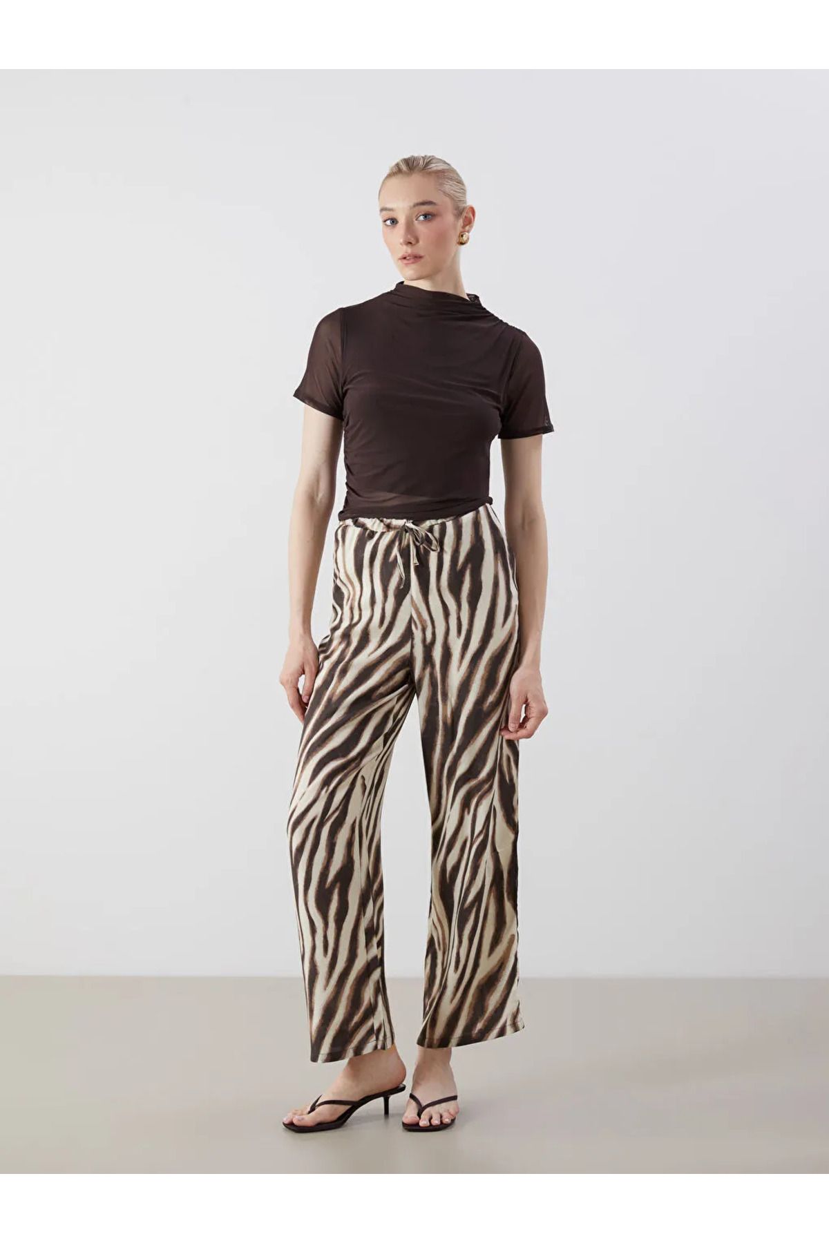 LC Waikiki LCW Vision Kahverengi Beli Lastikli Zebra Desenli Kadın Pantolon