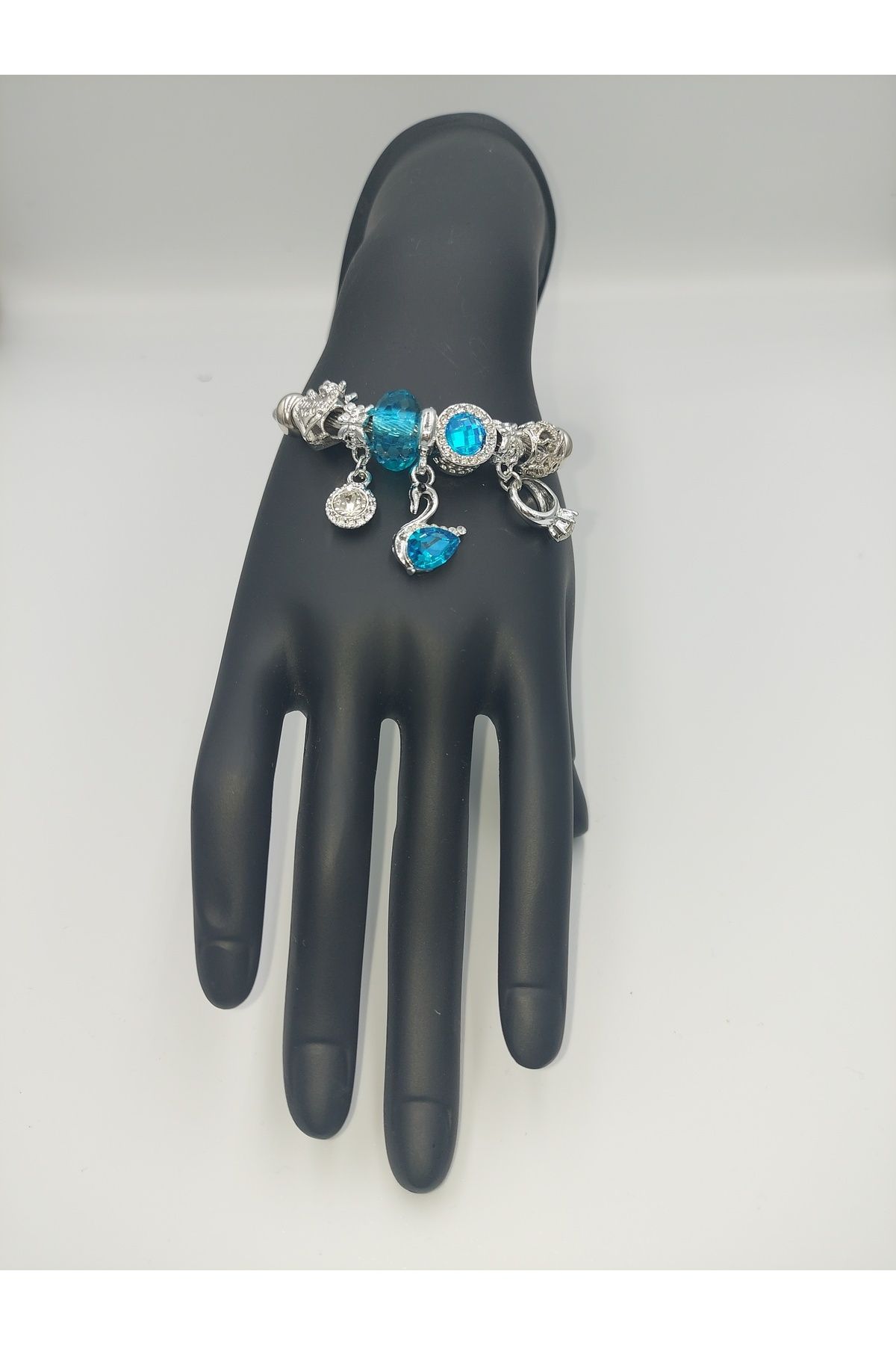 Butik Charmlı Çelik Bileklik
