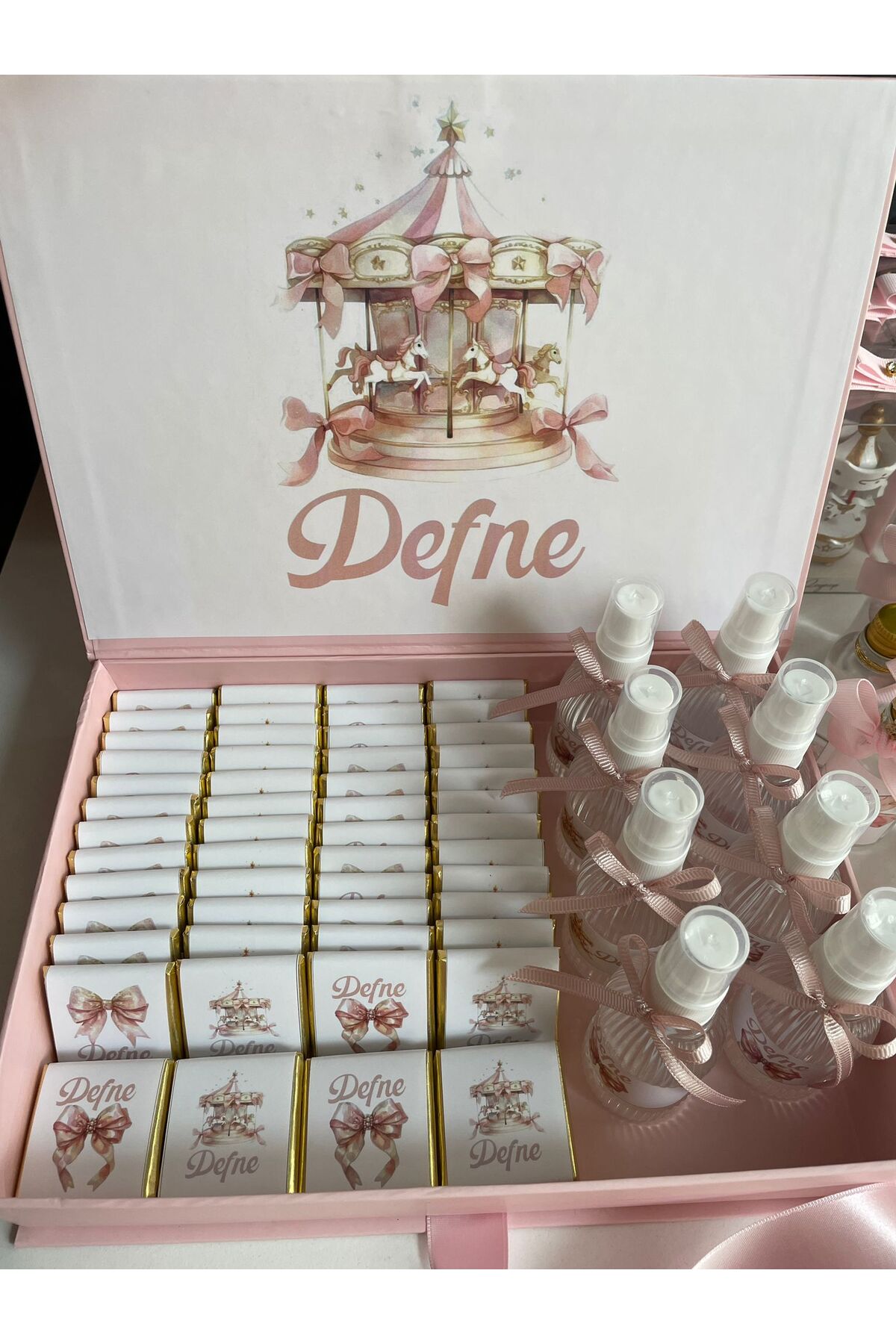 Minemiss Tasarım Kutulu Isme Özel Tasarımlı Kız-erkek 60 Adet Bebek Çikolatası Ve 25 Adet Kolonya Yaş Günü-hediyelik fotoğrafı 2 (önizleme)