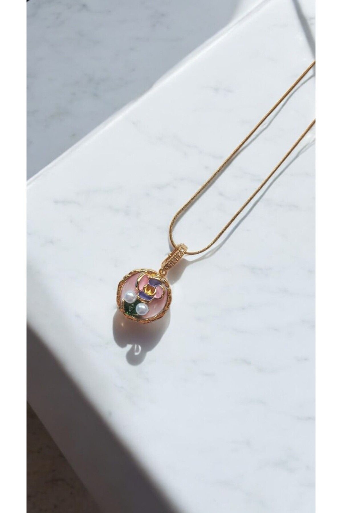NOVA JEWELLERY Çelik Gold Renk Zincir Portre Çiçek İşlemeli Zirkon Taşlı Kolye |STEEL NECKLACE