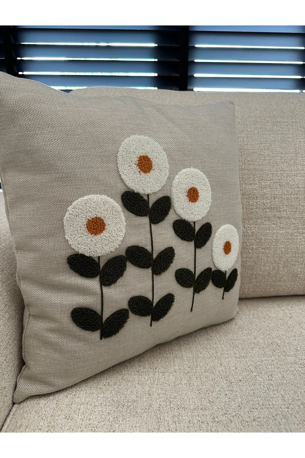 NURHAN HOME COLLECTION 1 Adet Punch Nakışlı Kırlent Kılıfı