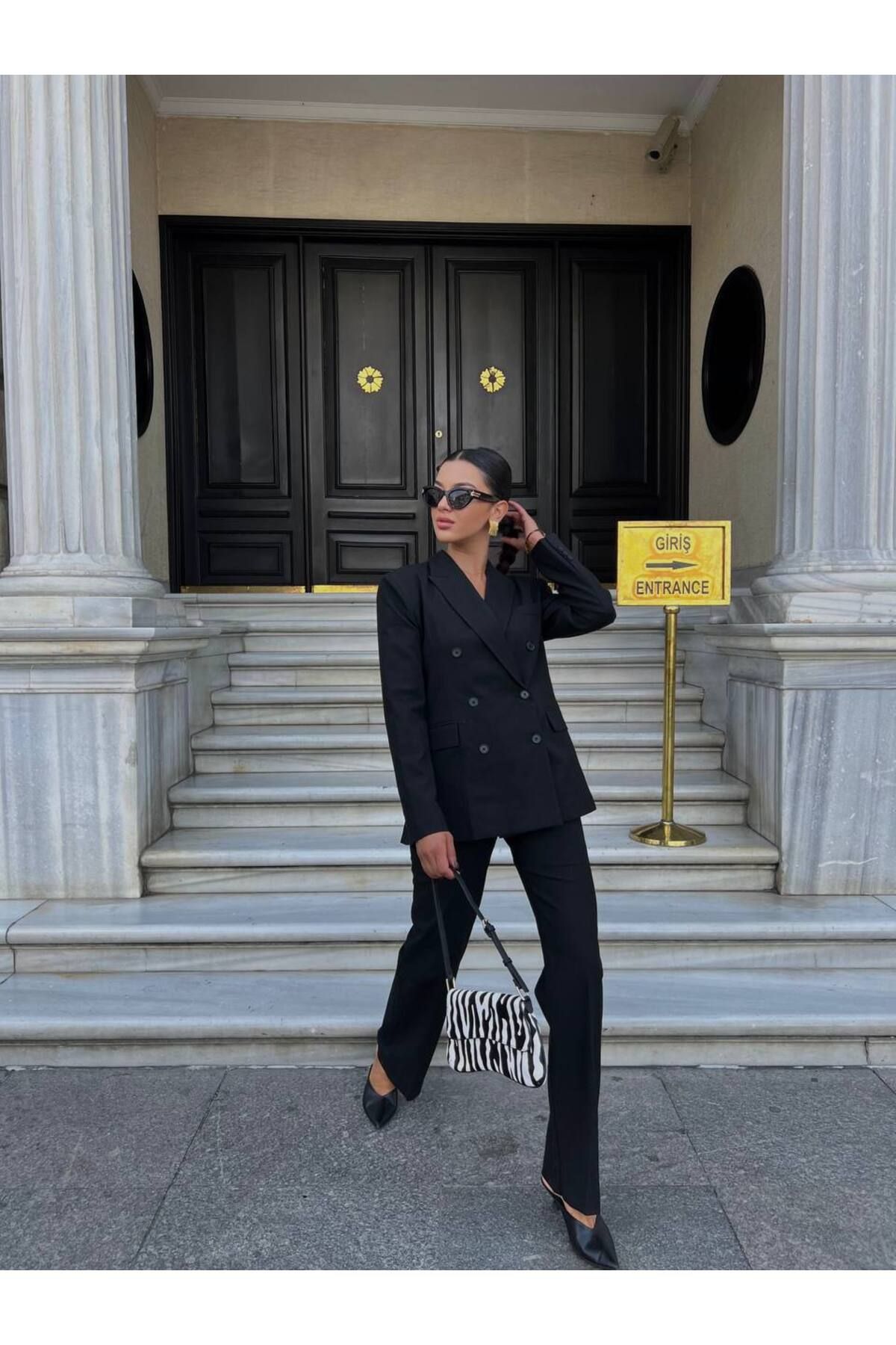 Hotfashion Yakalı Düğmeli Ceket Pantolon Takım