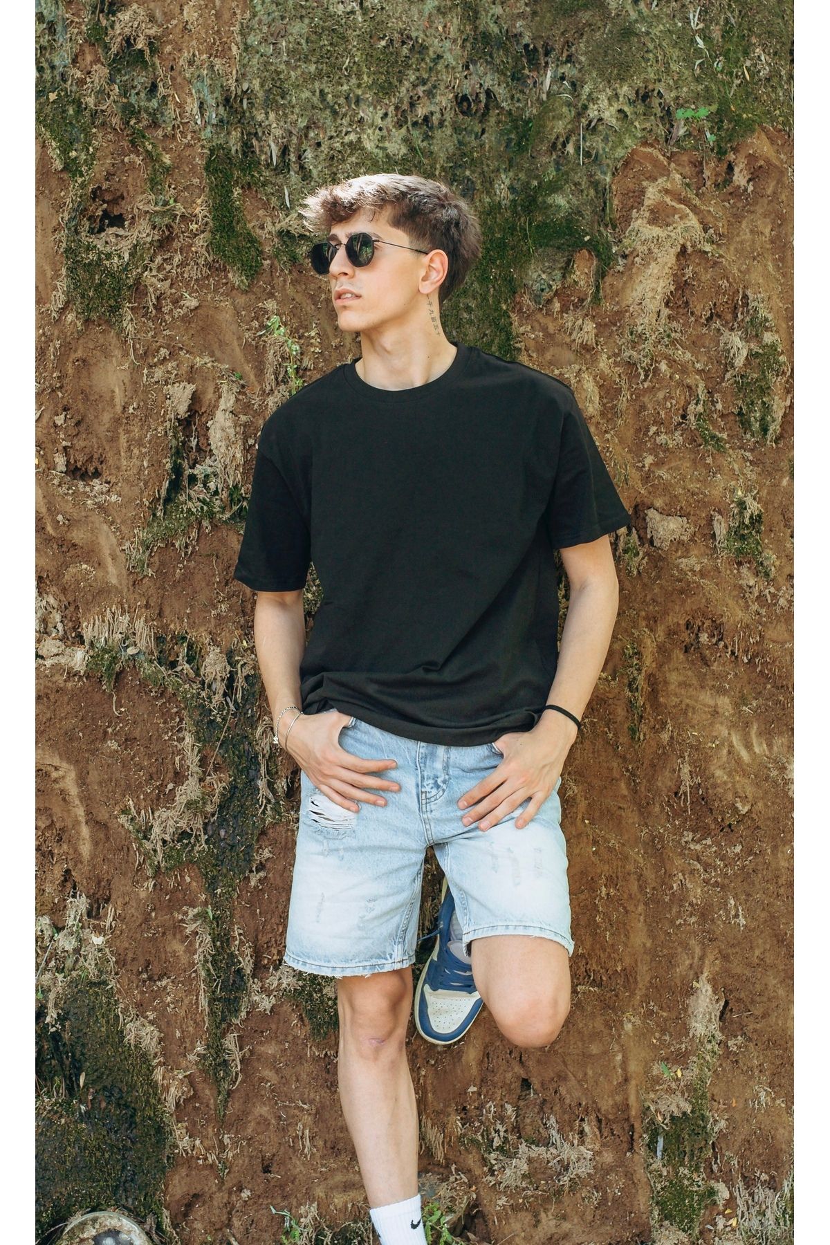 SUVİN Suvin Basic Oversize Siyah Tişört | Minimal Streetwear – %100 Pamuk