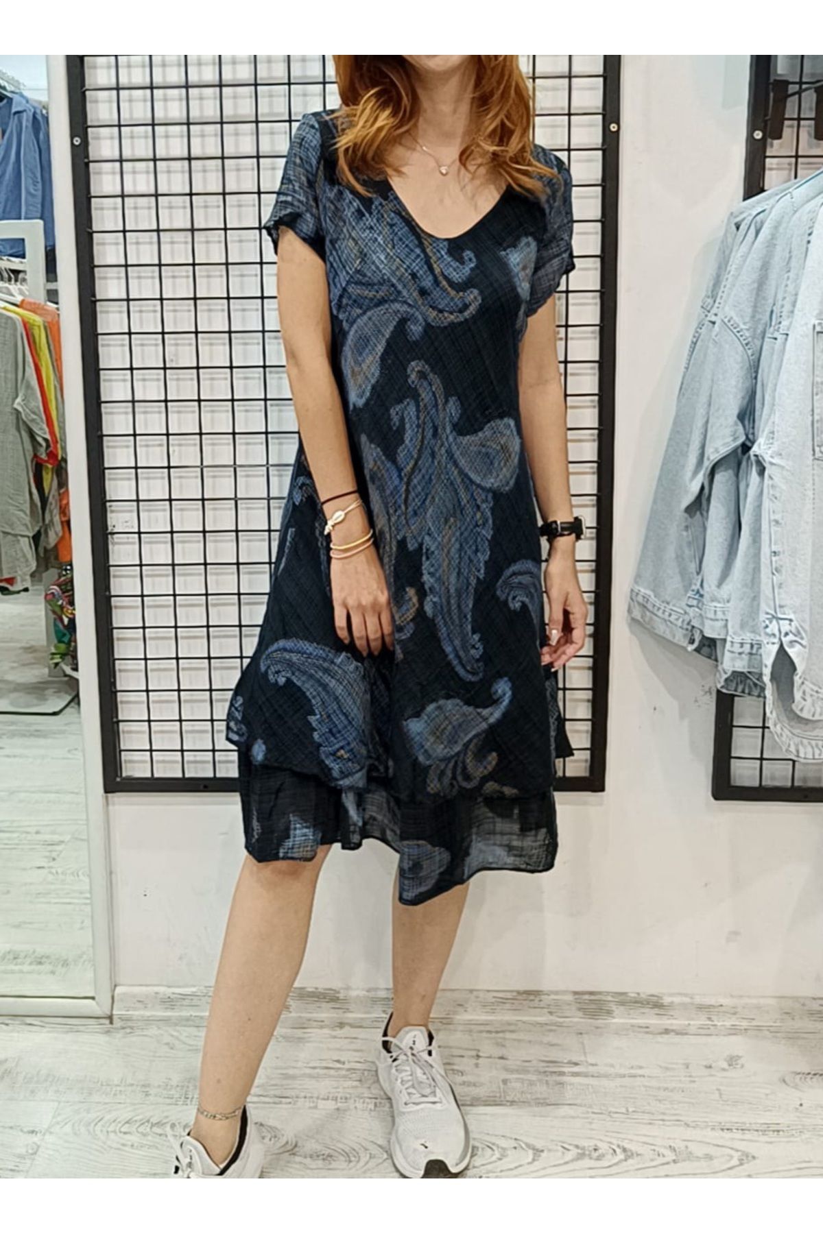 Butik Şans Şal Desenli Kısa Kollu V yaka İtalyan Koton Elbise