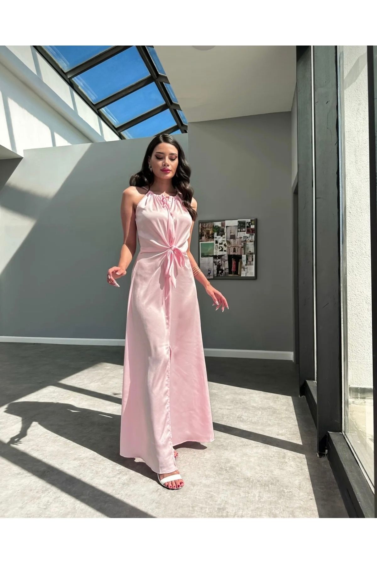 KOSHKA MODA Belden Bağlama Yırtmaçlı Saten Elbise