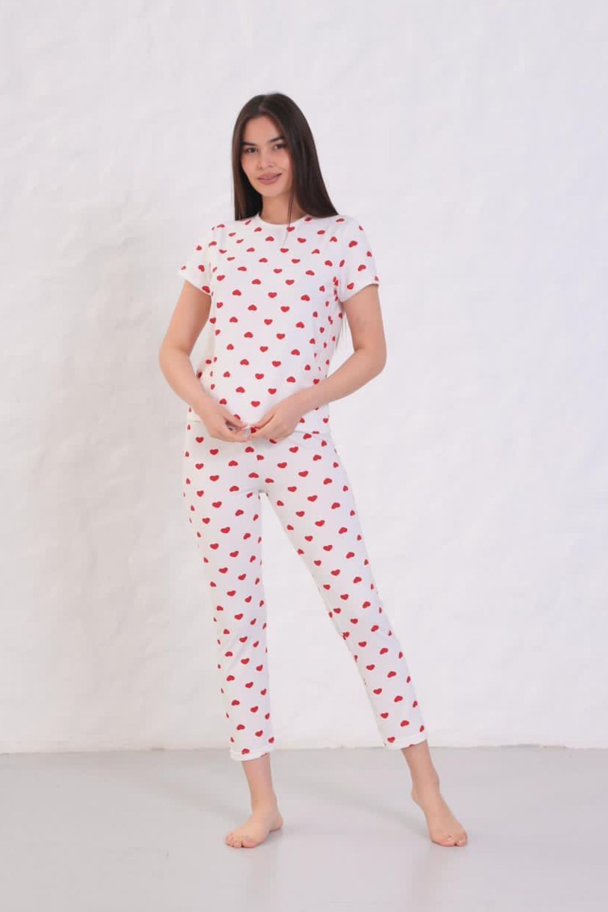 SYMPATHY Kadın Beyaz Kırmızı Kalpli Yazlık Milan Kumaş İkili Pijama Takımı