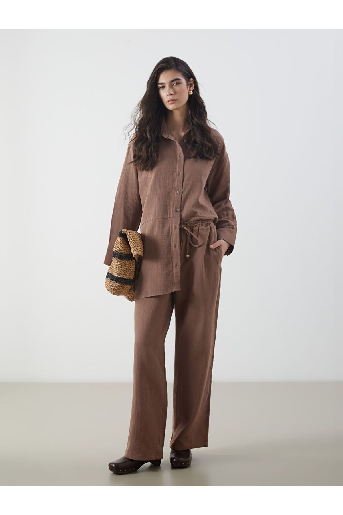 LC Waikiki LCW Modest Kahverengi Beli Lastikli Geniş Paça Müslin Kadın Pantolon S5M279Z8NVY25