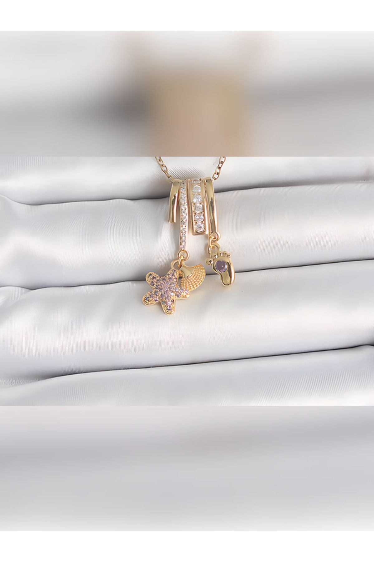 stainless steell Çelik Gold Yıldız ve Ayak izi Sallantılı Kolye