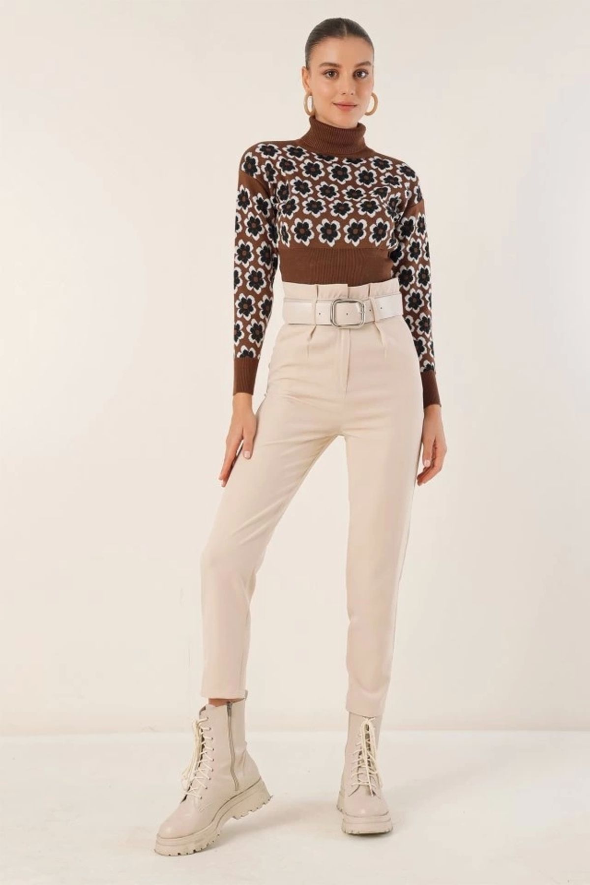 Butik 6556 Kemerli Kumaş Pantolon - Krem