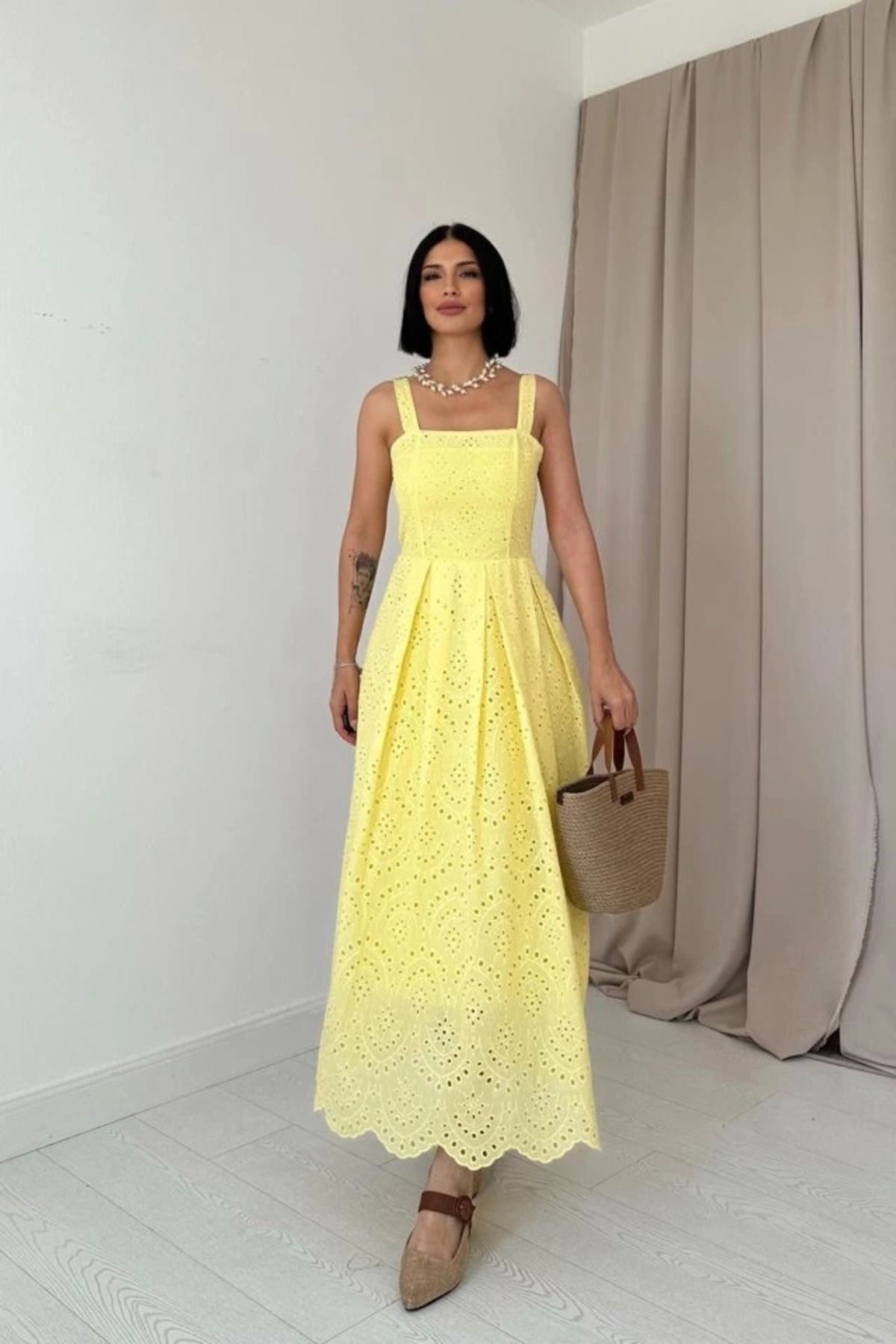 Butik Sarı Askılı Aparatlı Brode Elbise