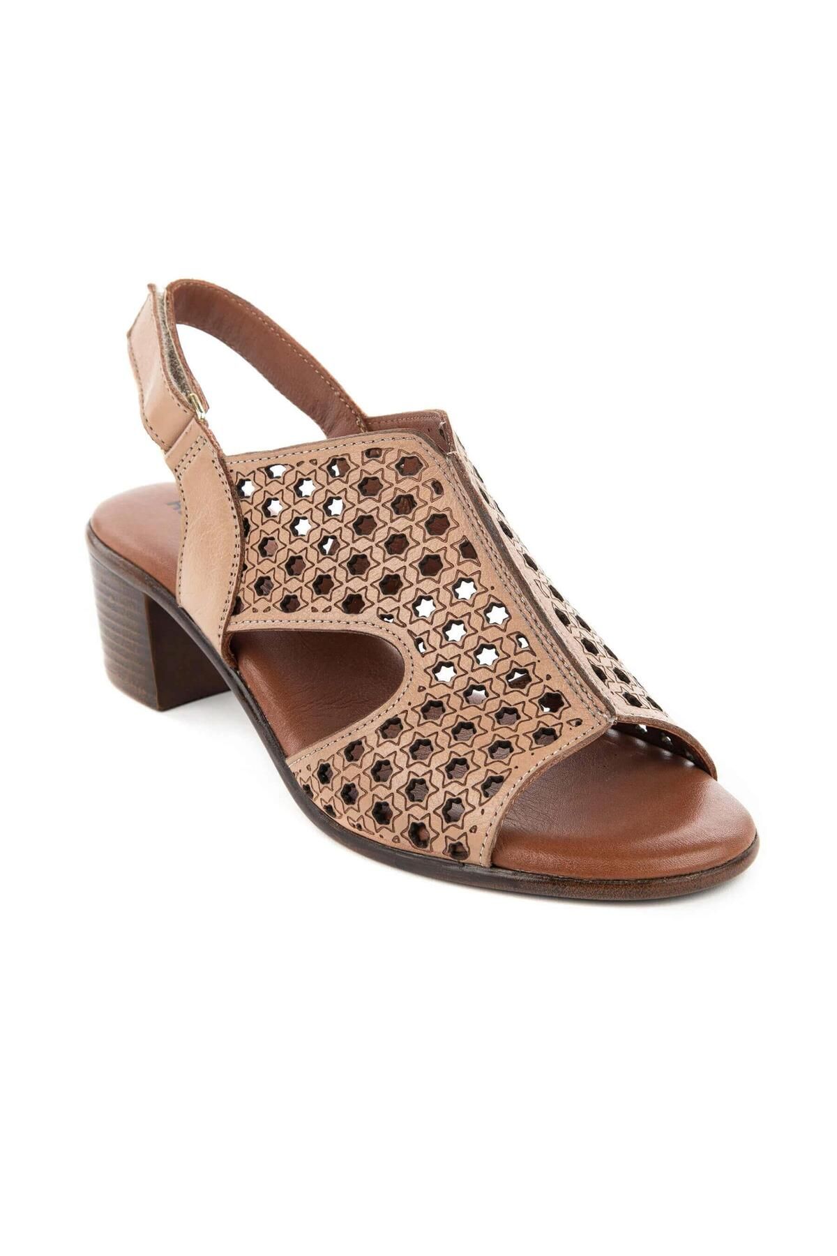 Hush Puppies Fito 624216 Hakiki Deri Kadın Sandalet Sand