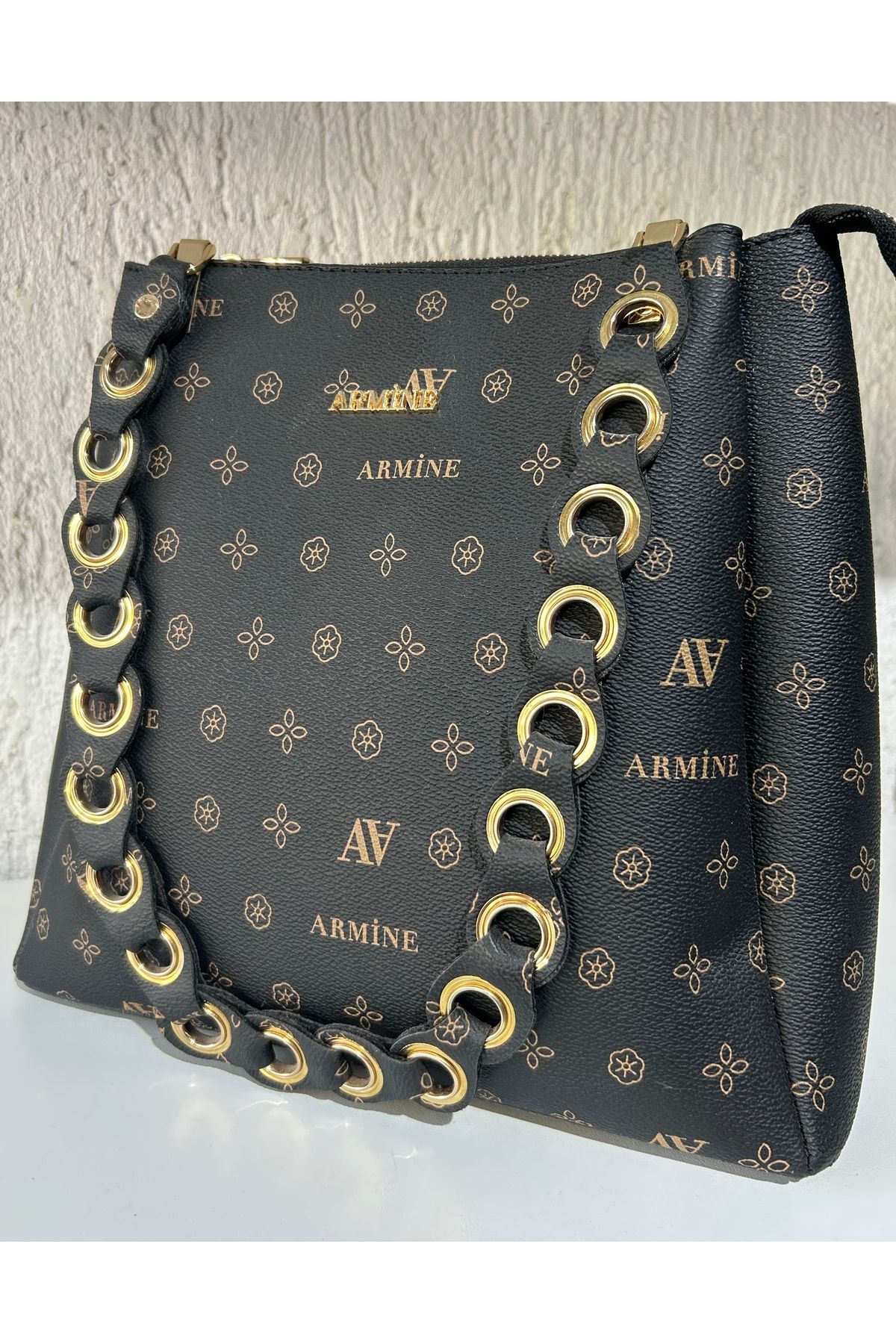 Armine Zincir Detaylı Kadın Omuz Çantası