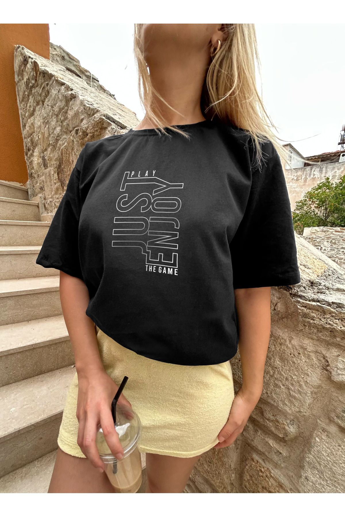 ClubSpaceAstro Kadın Oversize Just Enjoy Baskılı Tişört – Pozitif ve Rahat Stil