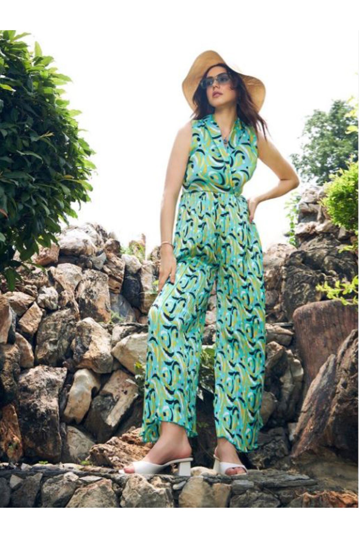 Kassually By Styli-Abstract Print Pleated Jumpsuit 5