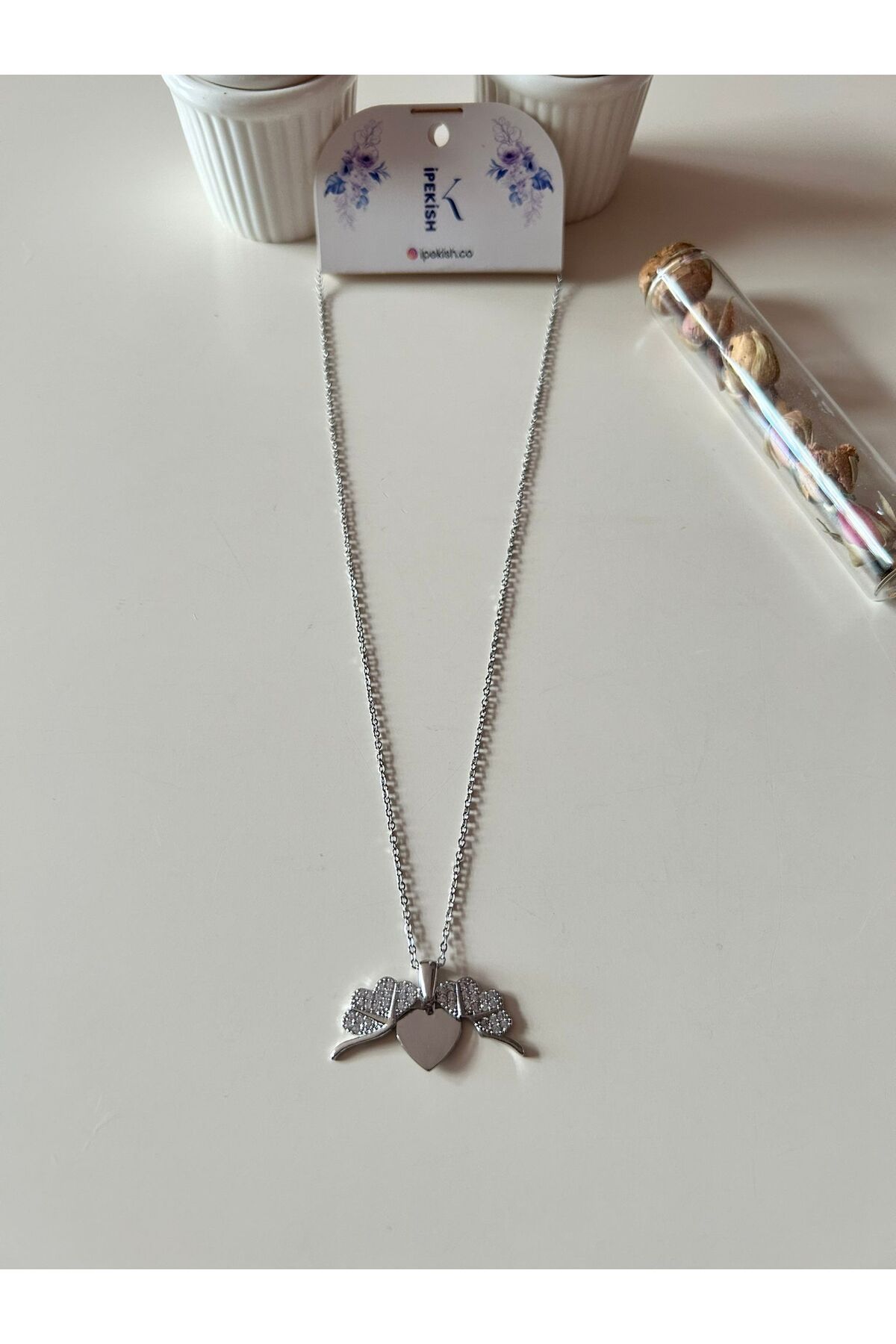 Cheecky Chic İpekish | Zirkon Taşlı Açılan Kanatlı Kalp Kolye – Silver Renk, Paslanmaz Çelik