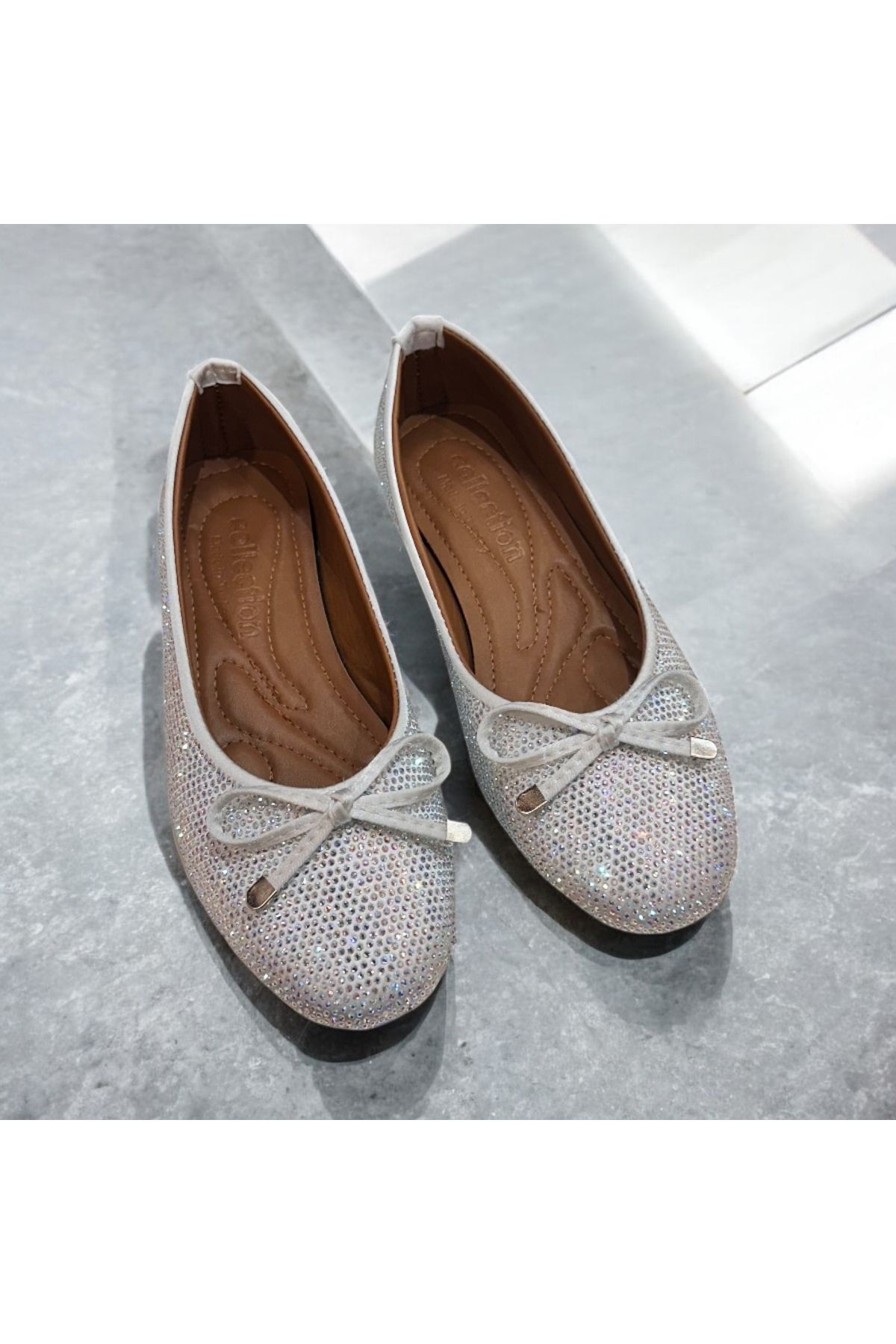 runa shoes taşlı fiyonk detay babet
