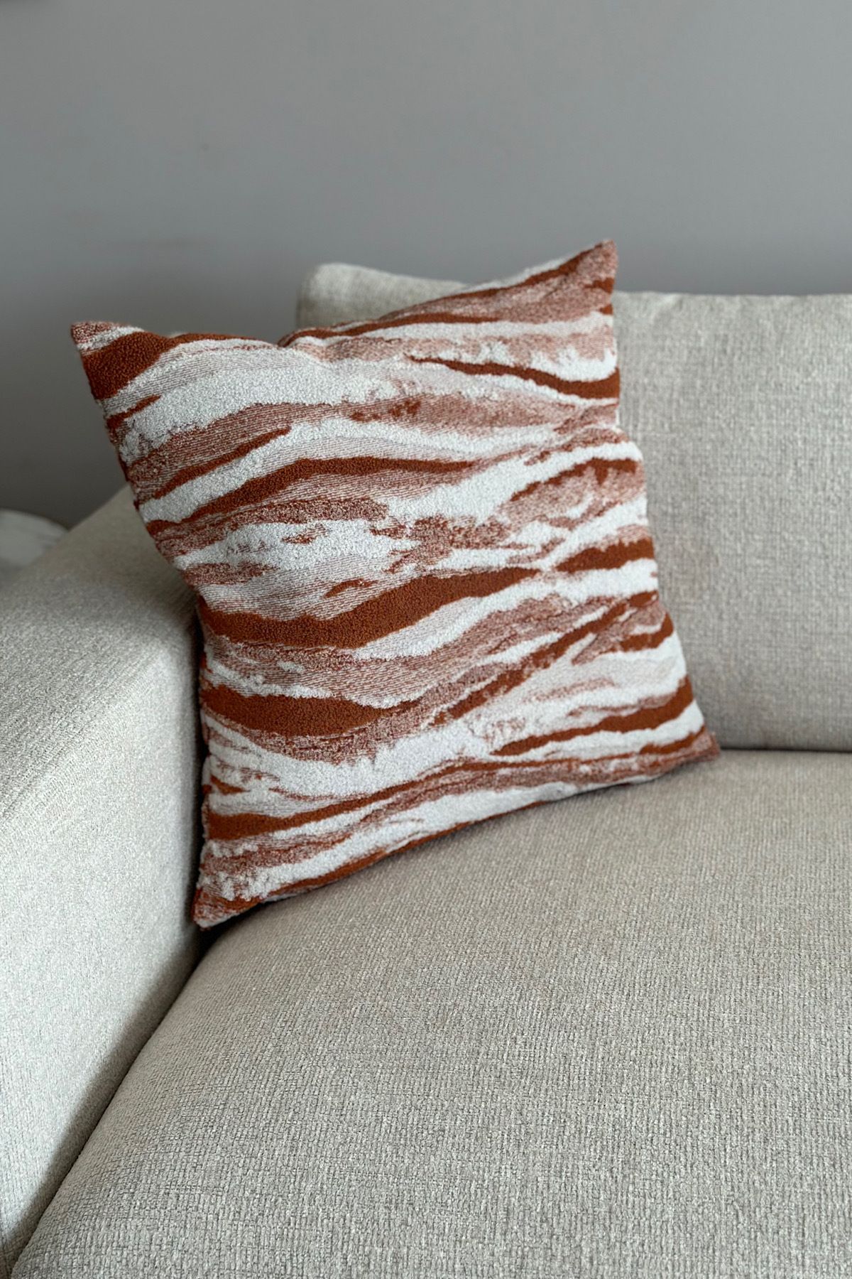 yucelique Novon Home Minimal Design Soft Touch Havlu Nakış Premium Kırlent Kılıfı 45 x 45 cm.