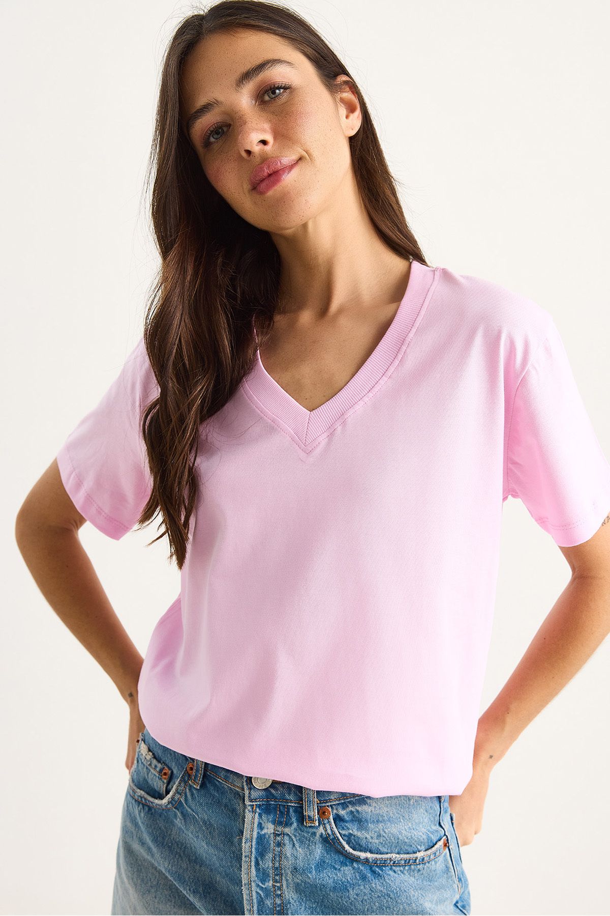 Bianco Lucci Kadın %100 Organik Pamuk Derin V Yakalı Comfort Fit T-Shirt 60602066