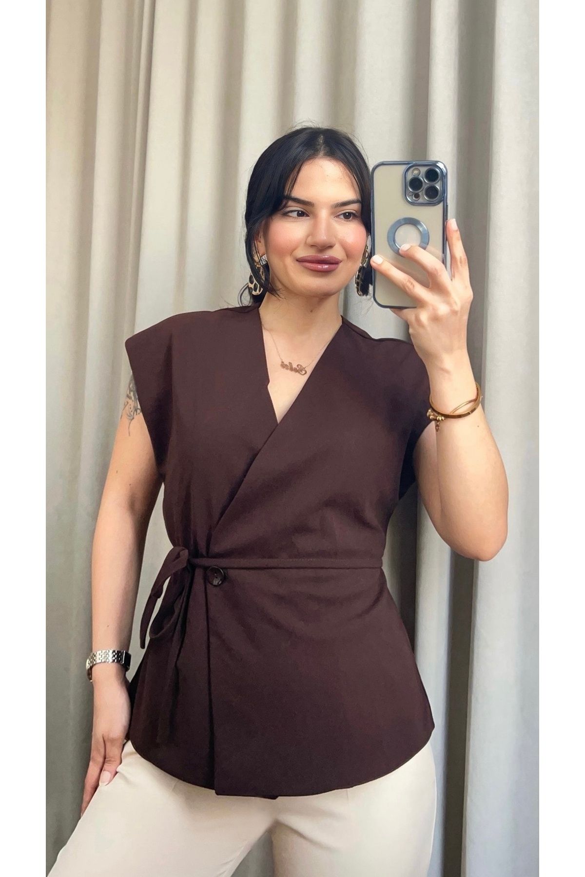 Butik KAHVERENGİ ASTARLI İP BAĞLANALI YELEK