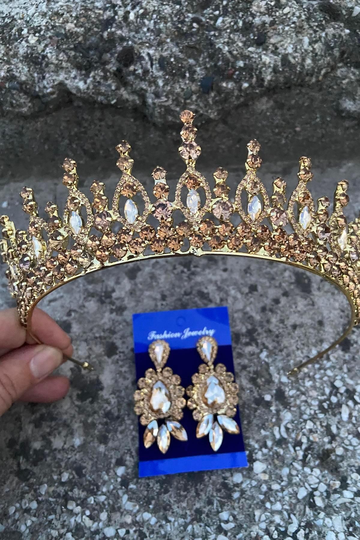 Hobigram Abrienda Gold Gelin Kına Tacı Özel Gün Aksesuar Kadın Taç Ve Üç Mekik Küpe Takımı