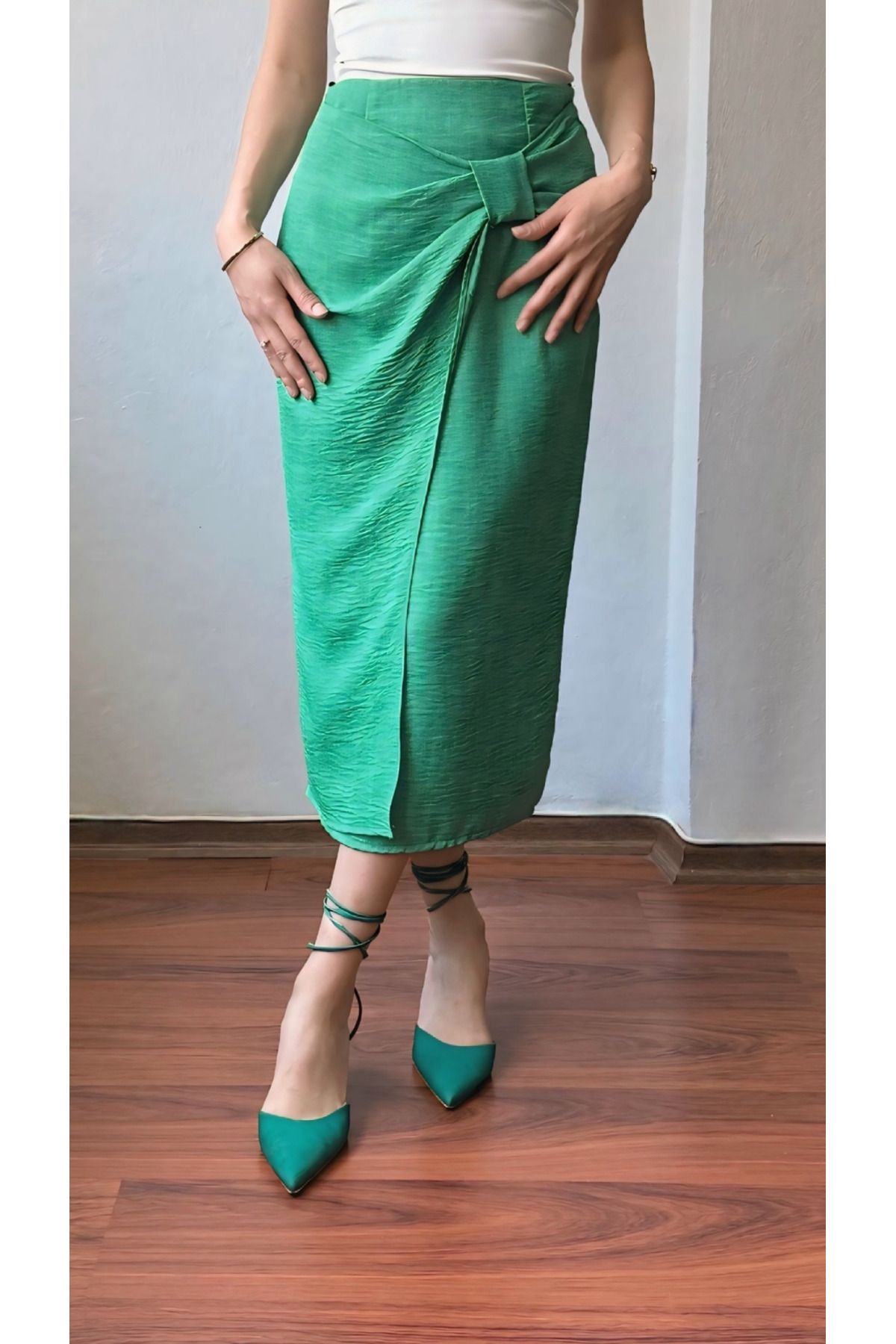 Butik Kadın Yazlık Keten Etek – Kurdele Detaylı Gizli Yırtmaçlı