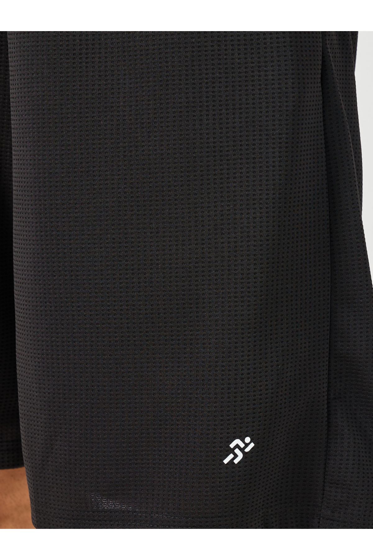 Styli-Mesh Insert Oversized Training Shorts with Badge Detail 4