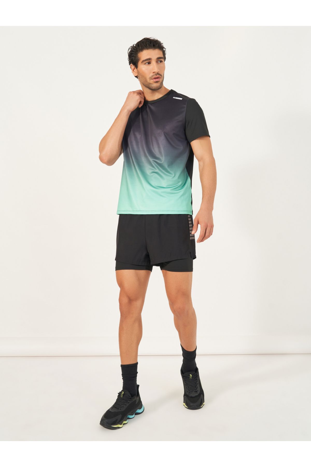 Styli-4-Way Stretch 2in1 Training Shorts with Side Print Detail 2