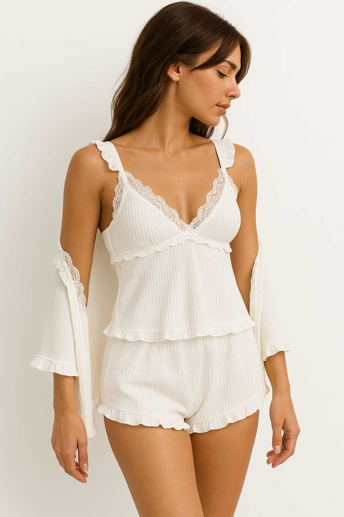 PEMBİŞ HOMEWEAR Fitilli Askılı Sabahlıklı Beyaz Şort Takımı
