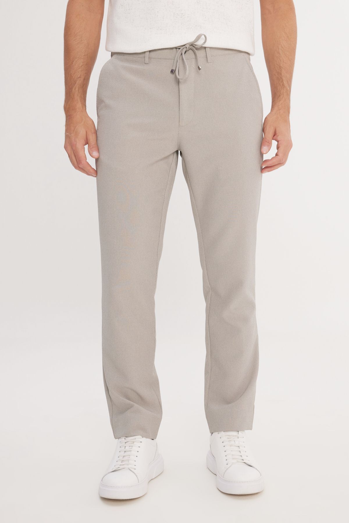 AC&Co / Altınyıldız Classics Erkek Açık Yeşil Slim Fit Dar Kesim Beli Bağlamalı Çizgili Yan Cepli Casual Jogger Pantolon