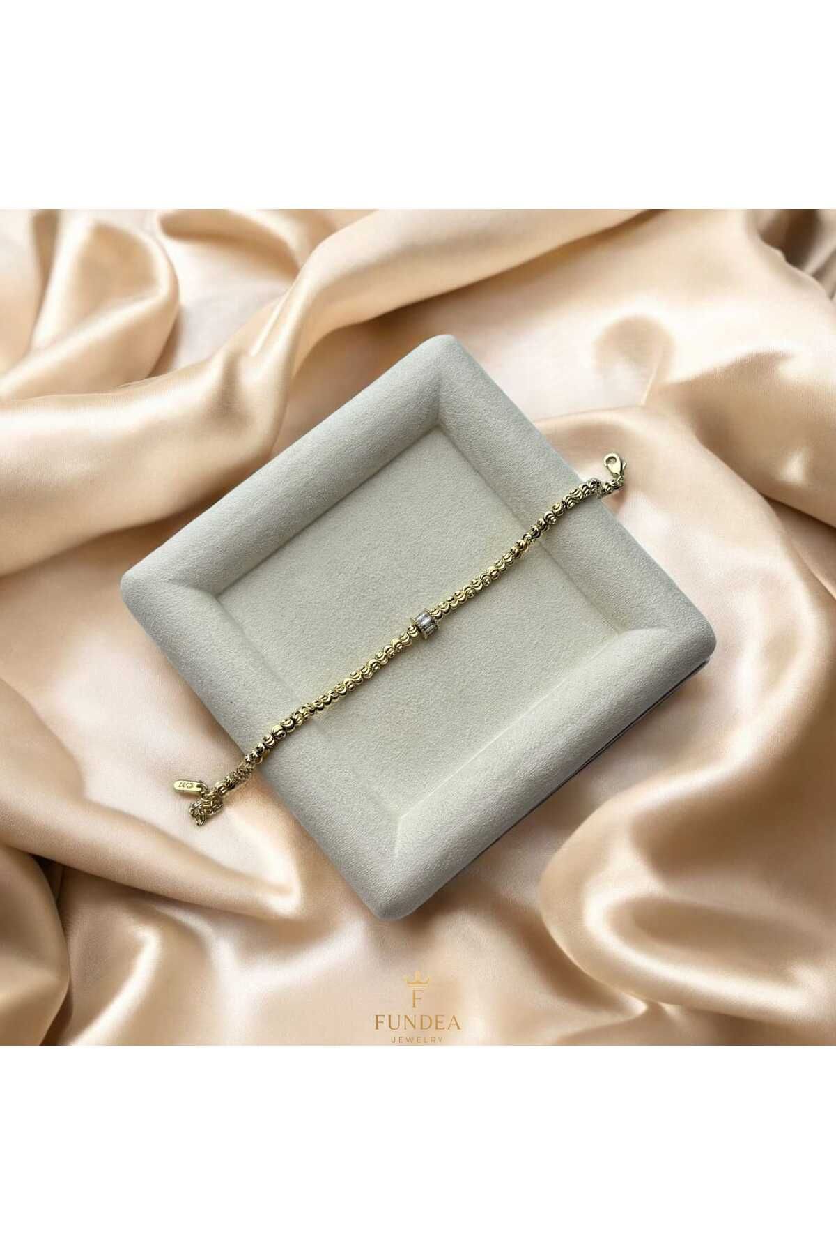 Fundéa Jewelry Zirvenin Işıltısı Bleklik