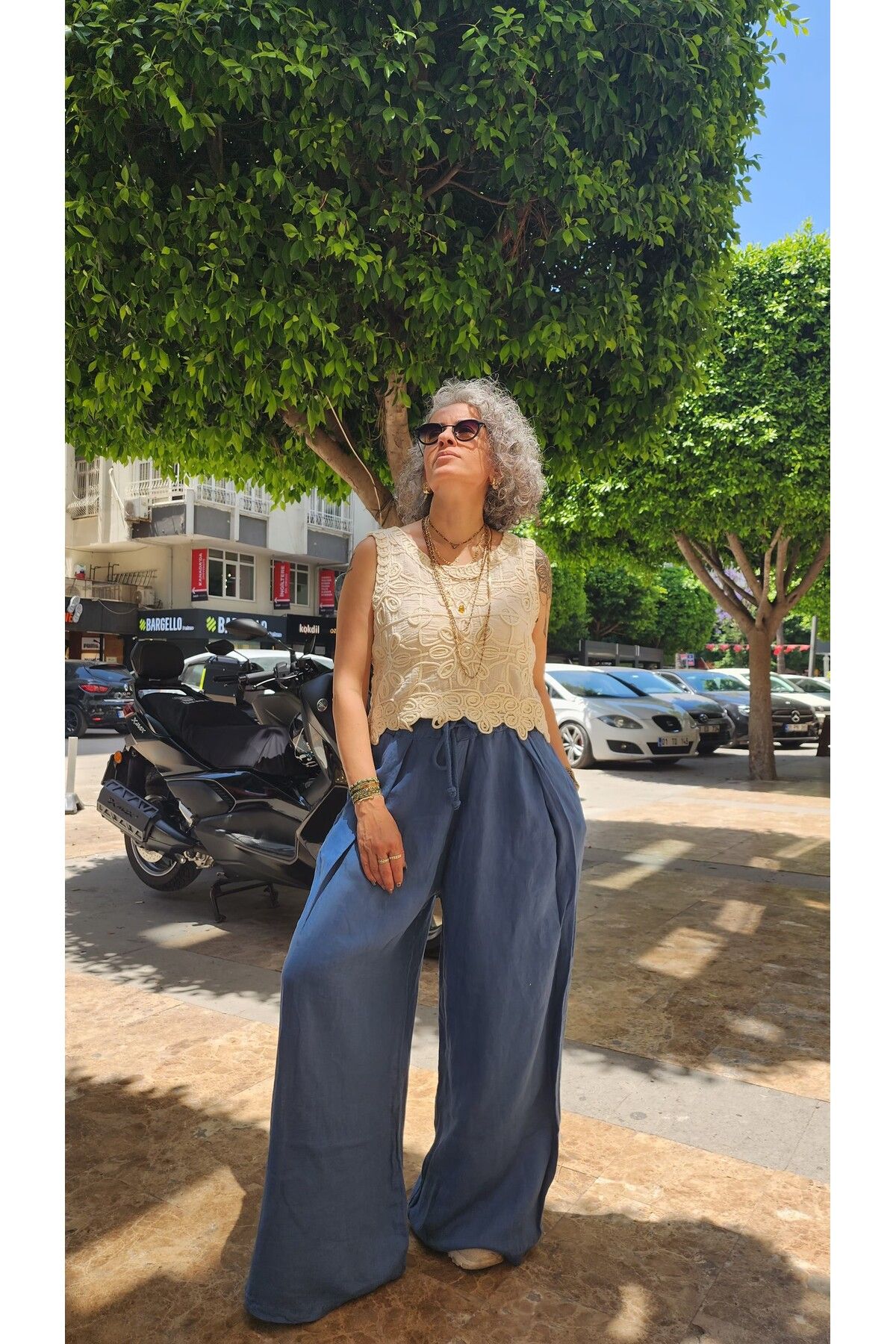 İzmirli Boutique Beli Lastikli Bol Paça Keten Pantolon