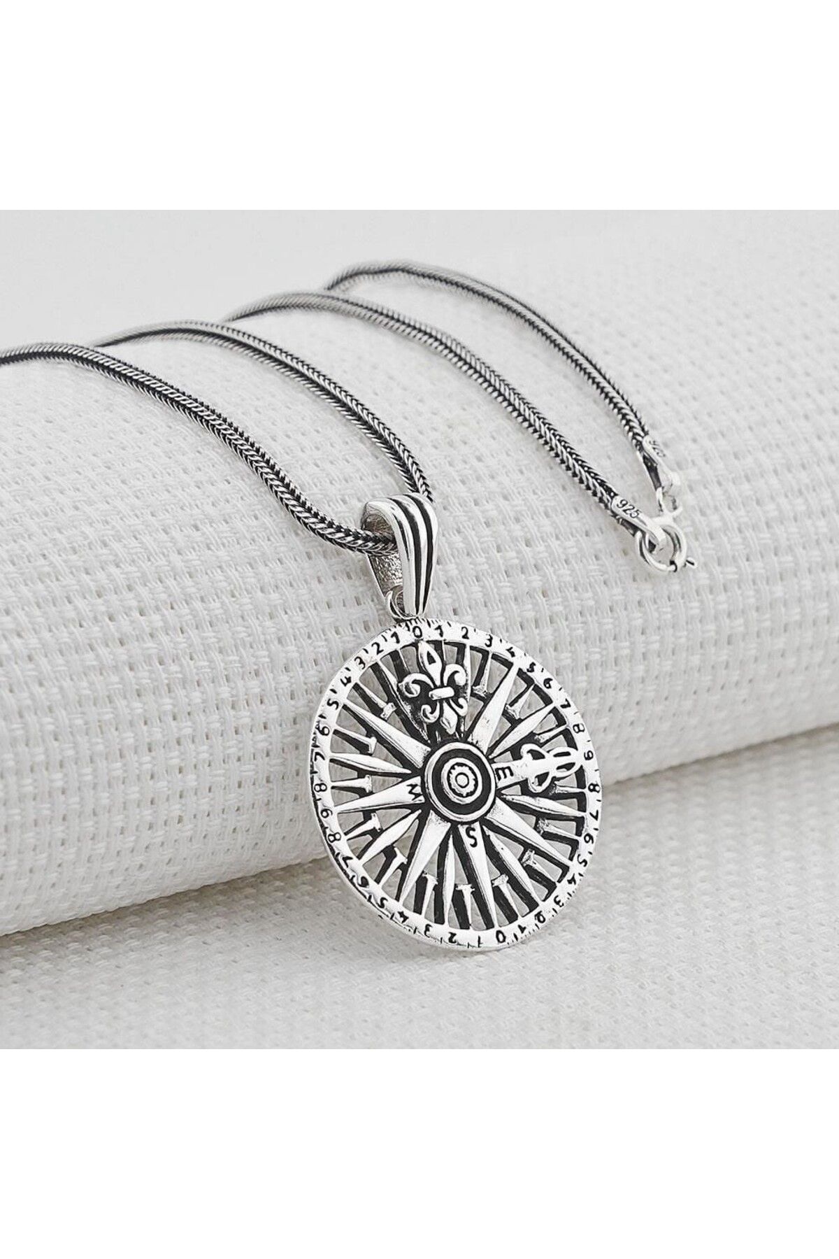 shop Acı Tasarımlı Pusula 925 Ayar Gümüş Erkek Kolye
