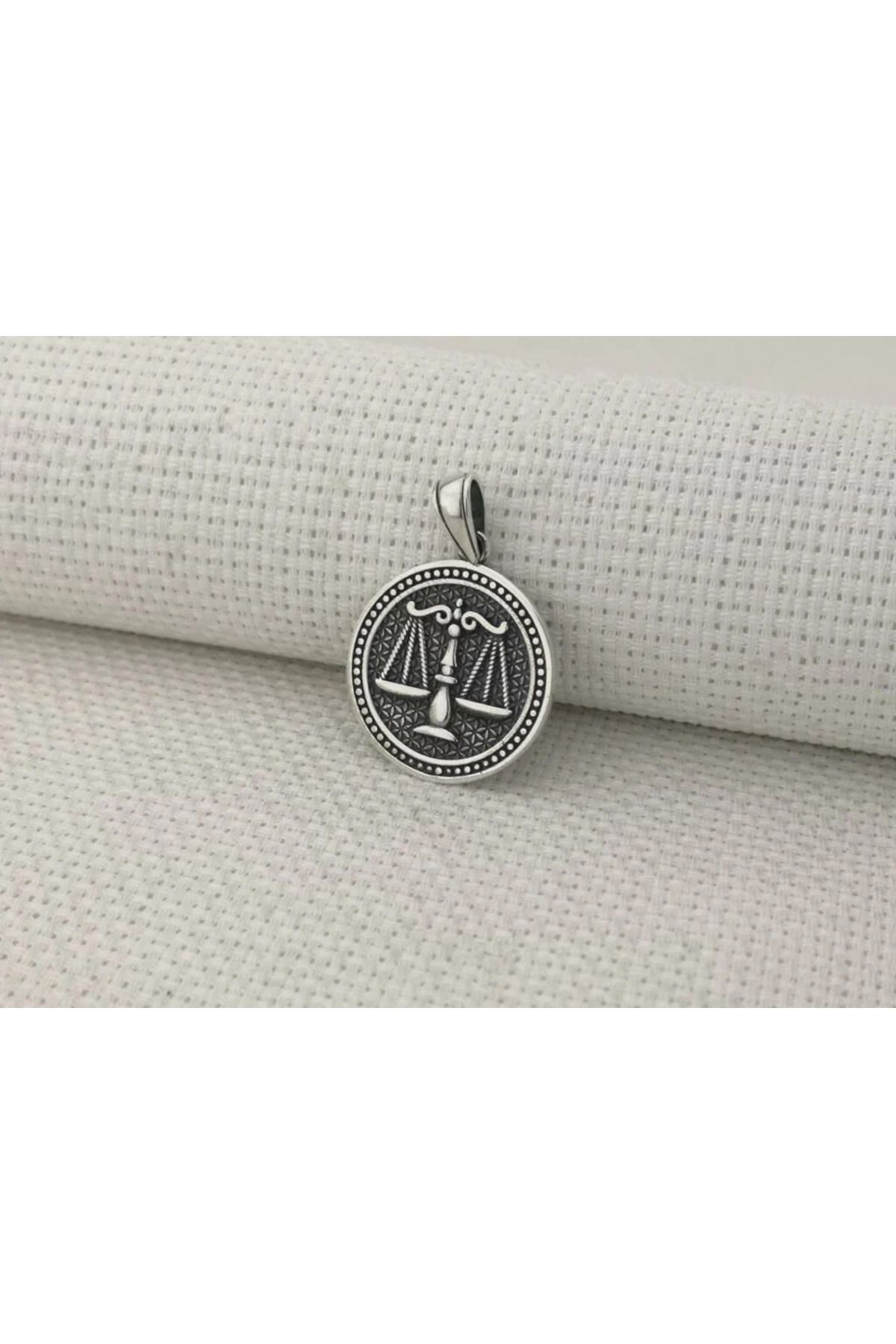 shop Adalet Terazisi Simgeli 925 Ayar Gümüş Erkek Kolye Ucu