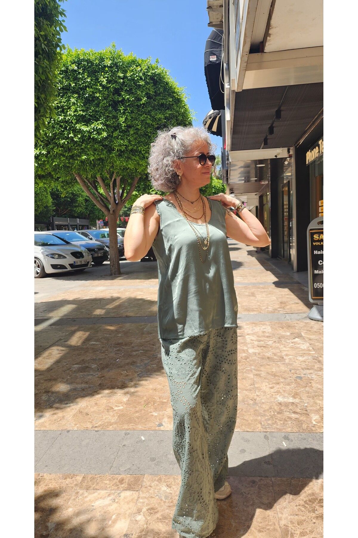 İzmirli Boutique Fisto Bol Paça Pantolon