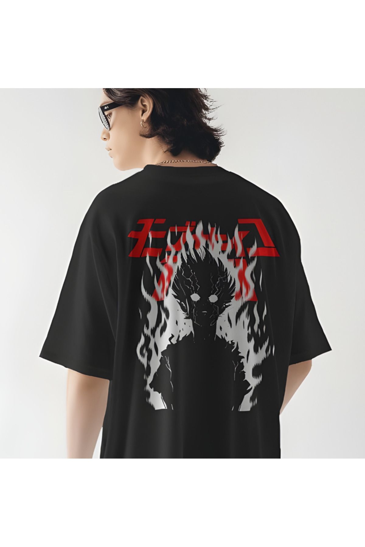 Lemur'ful Broken Anime Baskılı Oversize Siyah Tişört